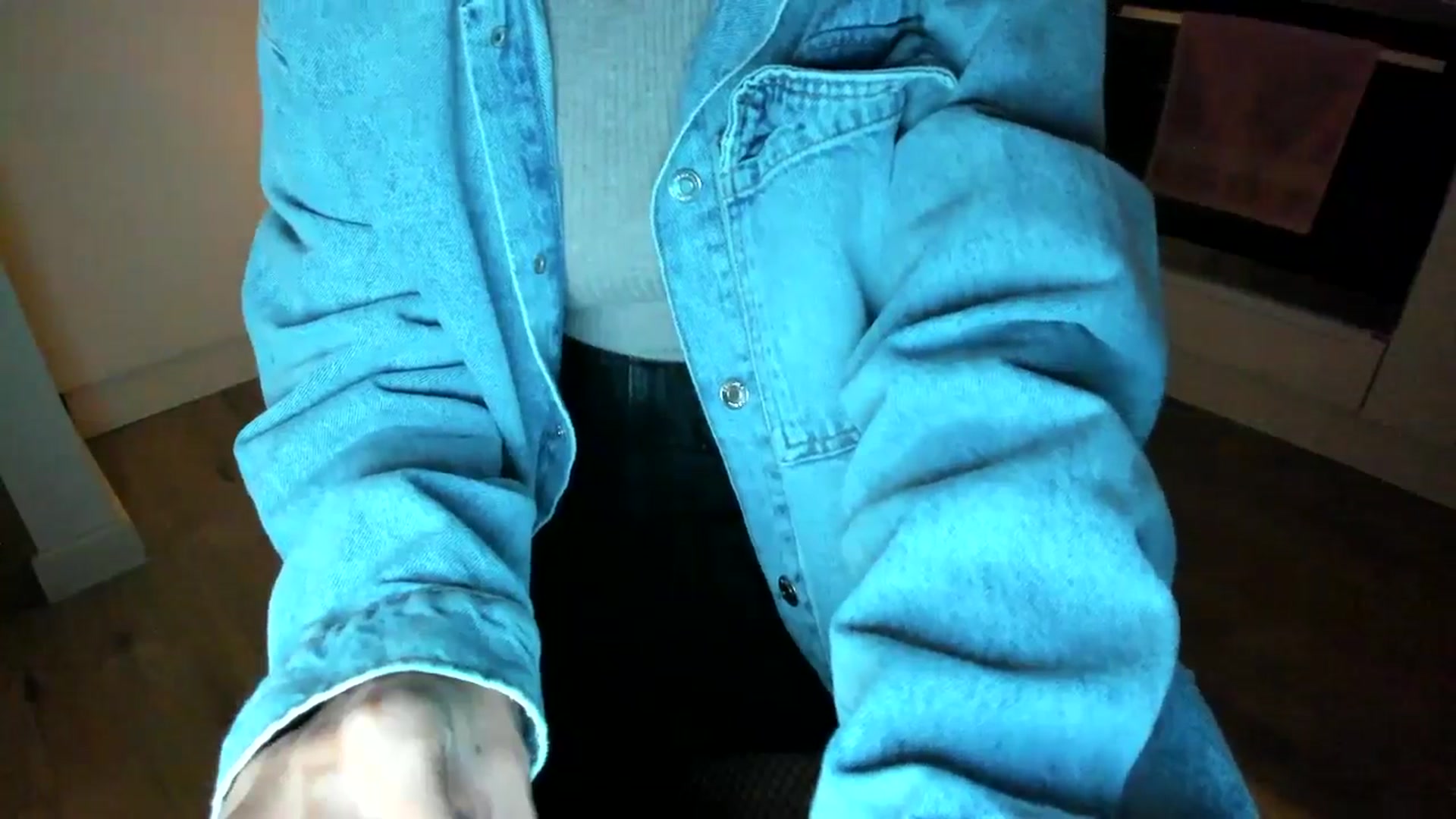 Gallery image thumbnail from DennyA's myfreecams stream on, 11/06/2025, 16:06 image 14 of 20