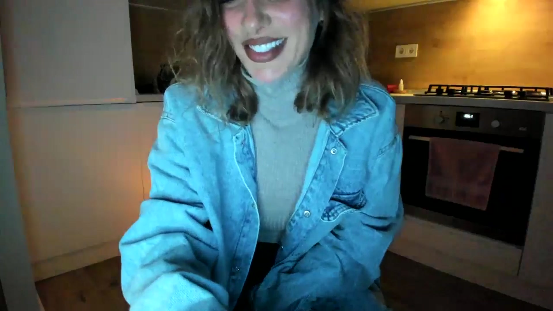 Gallery image thumbnail from DennyA's myfreecams stream on, 11/06/2025, 16:06 image 19 of 20