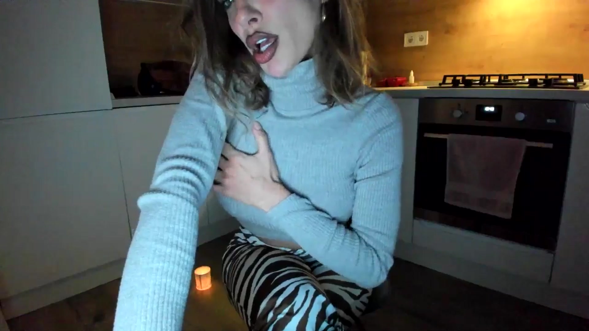 Gallery image thumbnail from DennyA's myfreecams stream on, 11/10/2025, 16:02 image 6 of 20