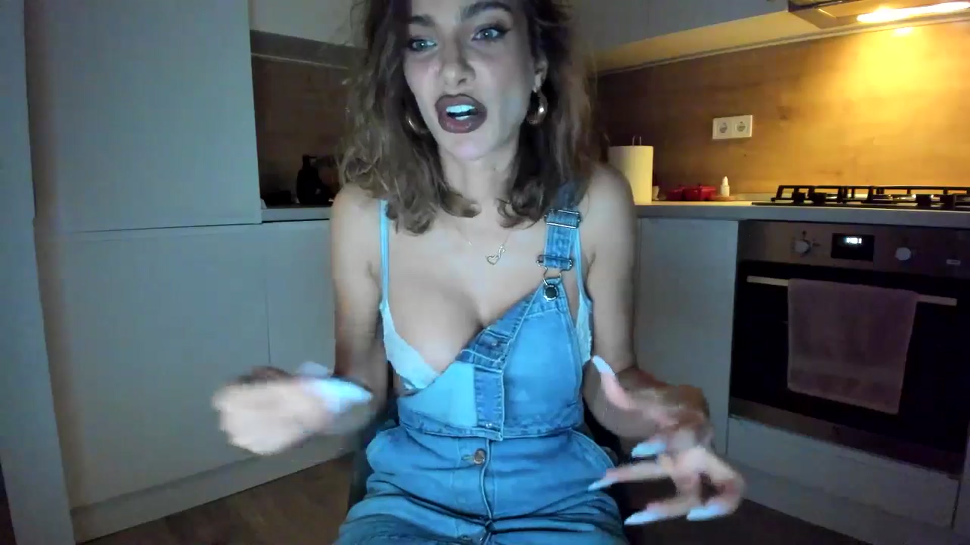Gallery image thumbnail from DennyA's myfreecams stream on, 11/13/2025, 16:42 image 16 of 20