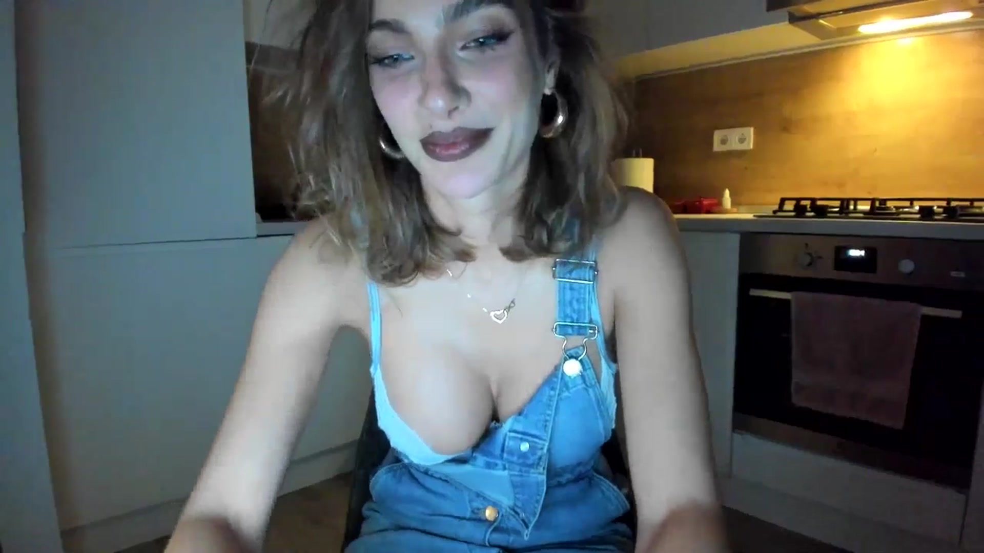 Gallery image thumbnail from DennyA's myfreecams stream on, 11/13/2025, 16:42 image 15 of 20