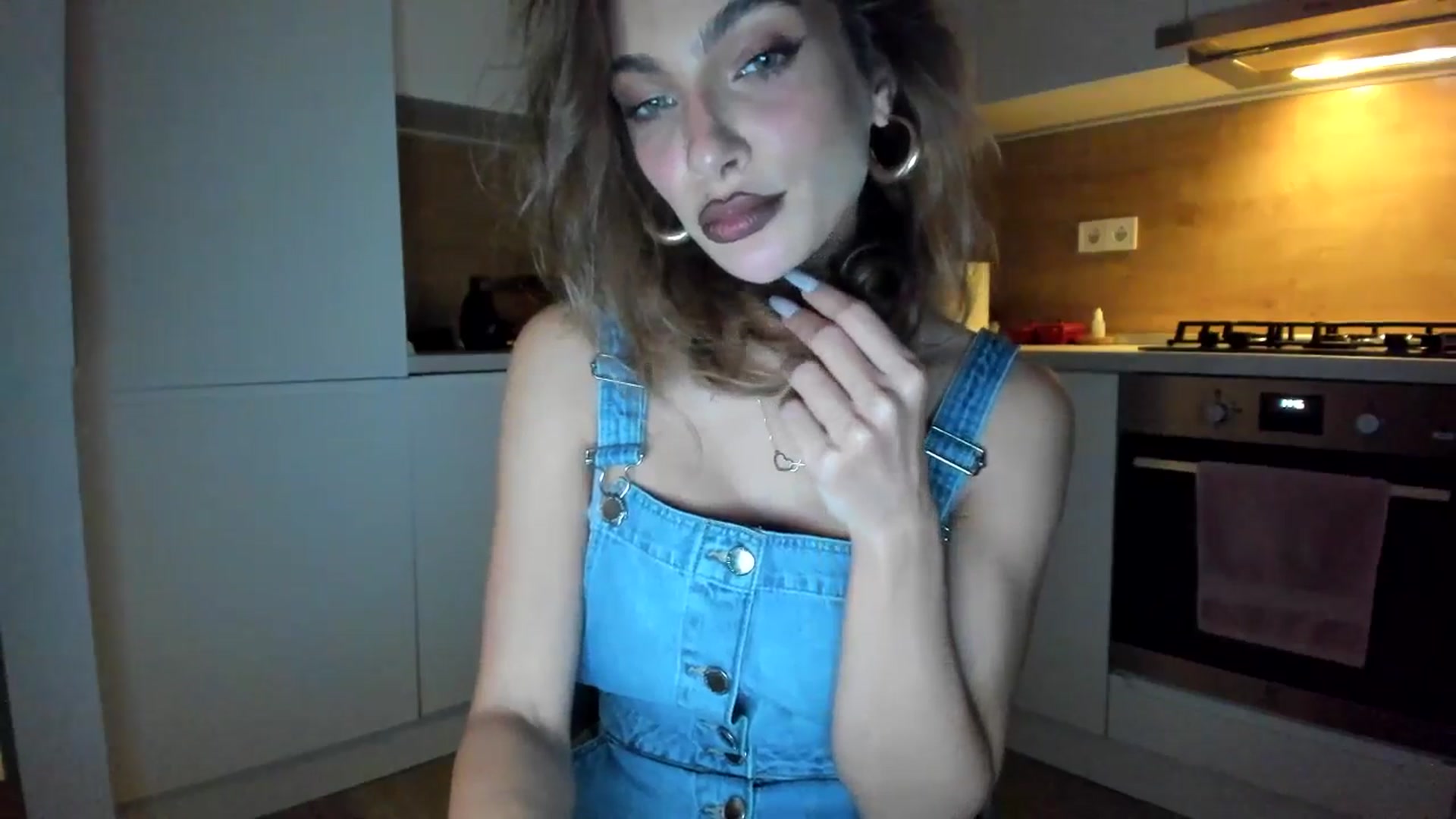 Gallery image thumbnail from DennyA's myfreecams stream on, 11/13/2025, 17:19 image 7 of 20