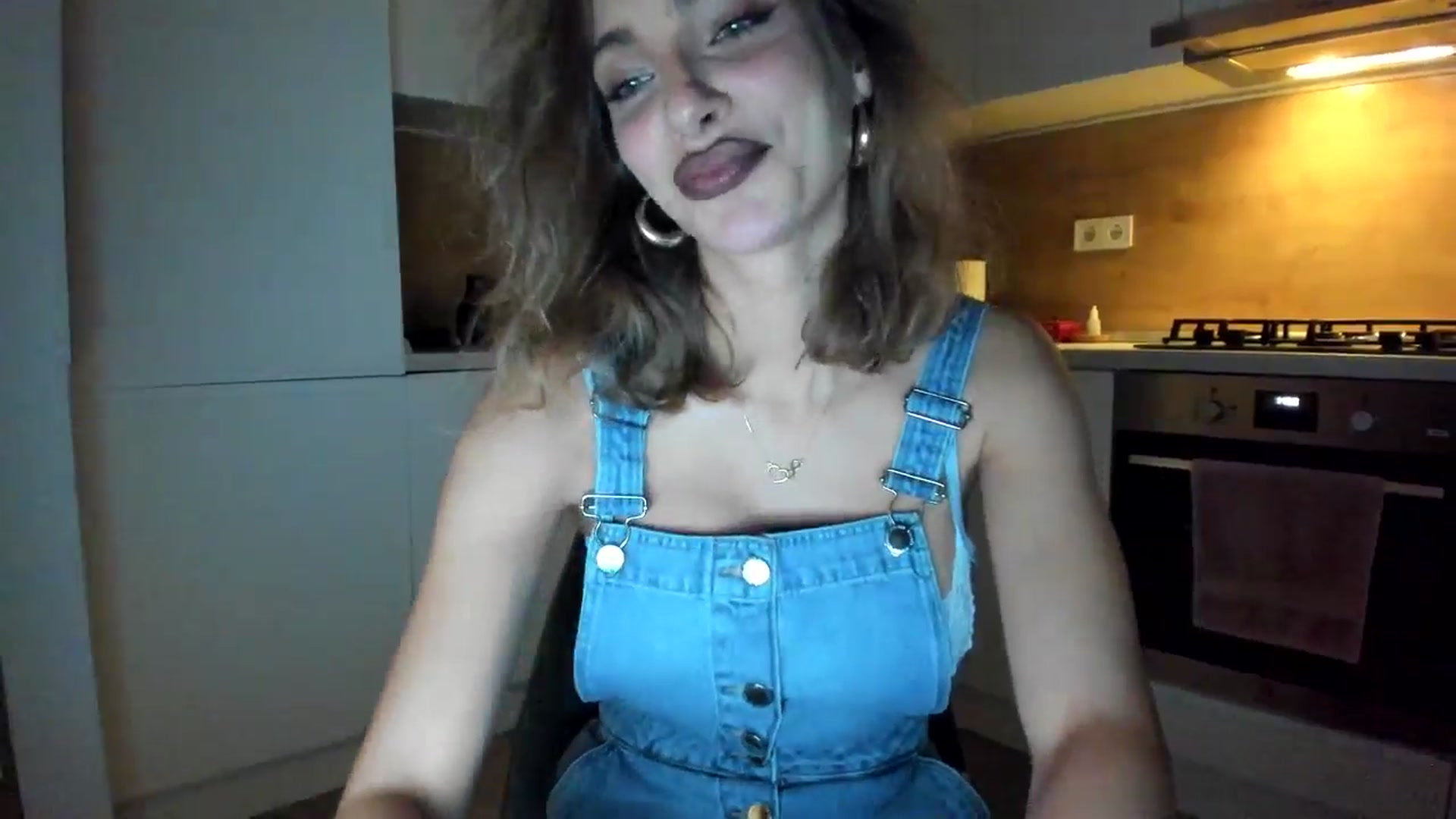Gallery image thumbnail from DennyA's myfreecams stream on, 11/13/2025, 17:19 image 10 of 20