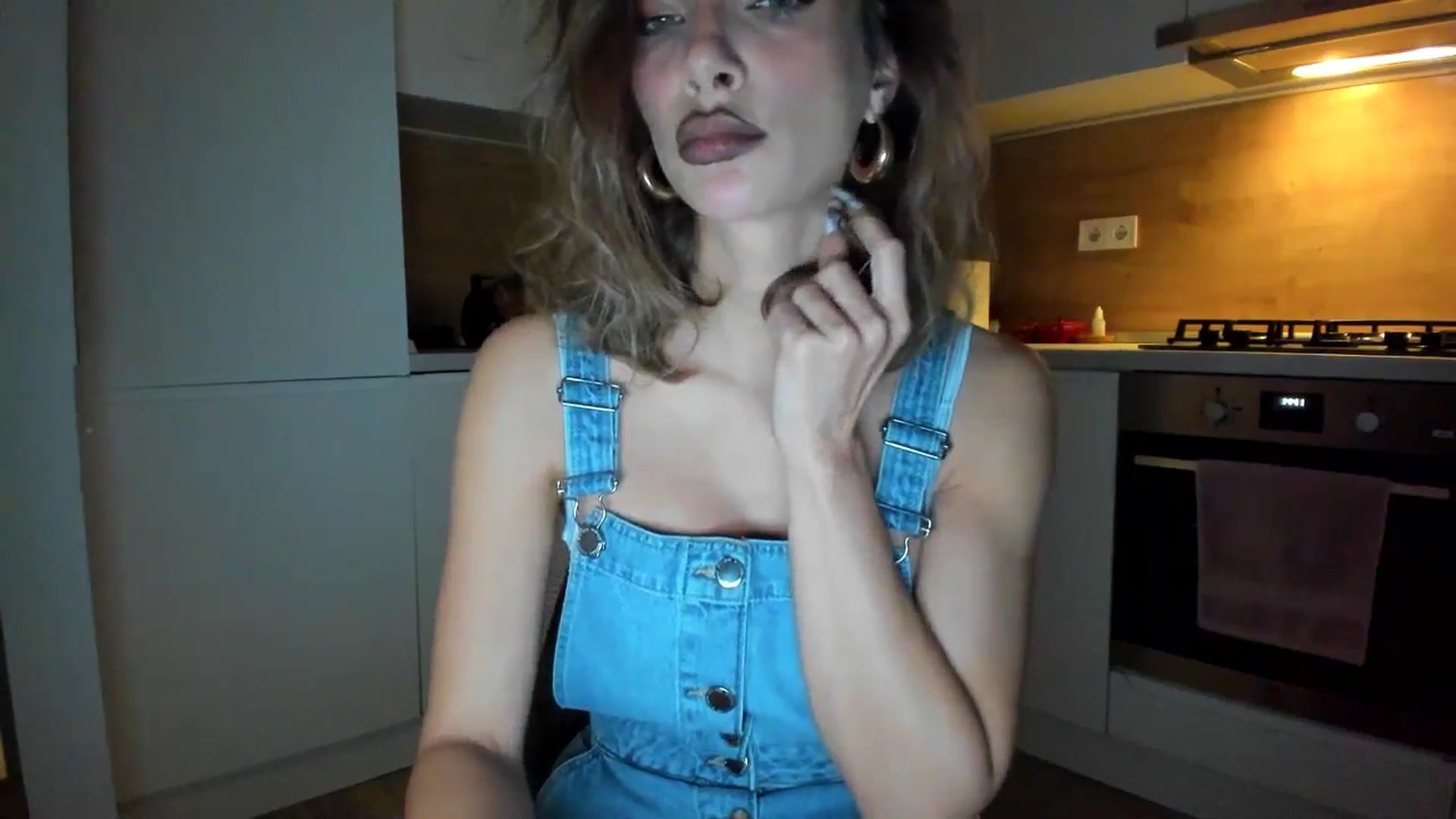 Gallery image thumbnail from DennyA's myfreecams stream on, 11/13/2025, 17:19 image 5 of 20