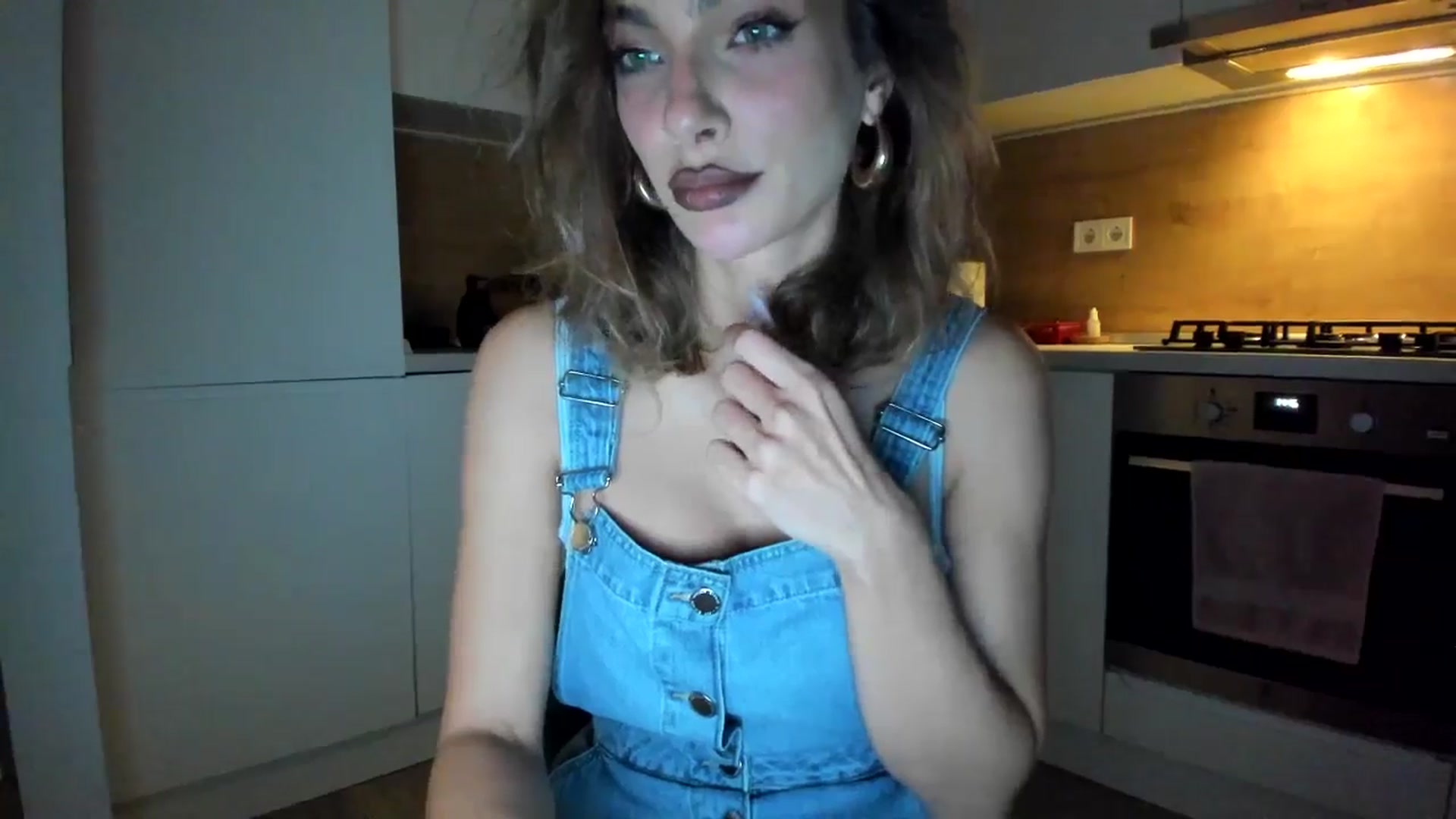 Gallery image thumbnail from DennyA's myfreecams stream on, 11/13/2025, 17:19 image 8 of 20