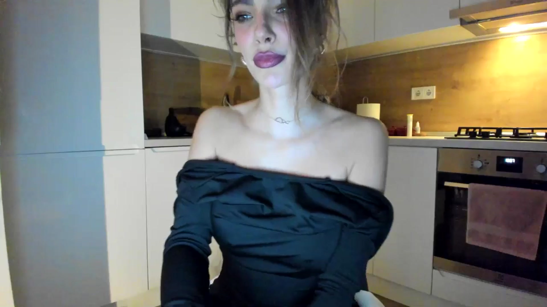 Gallery image thumbnail from DennyA's myfreecams stream on, 12/21/2025, 17:54 image 16 of 20