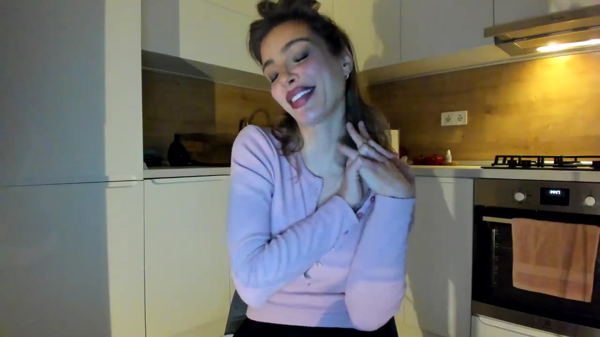 Gallery image thumbnail from DennyA's myfreecams stream on, 01/20/2026, 18:20 image 2 of 20