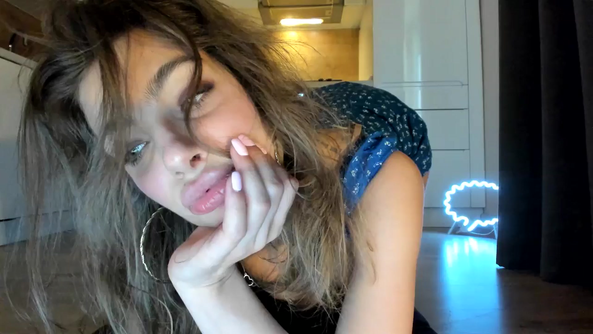 Gallery image thumbnail from DennyA's myfreecams stream on, 03/06/2026, 17:15 image 1 of 20