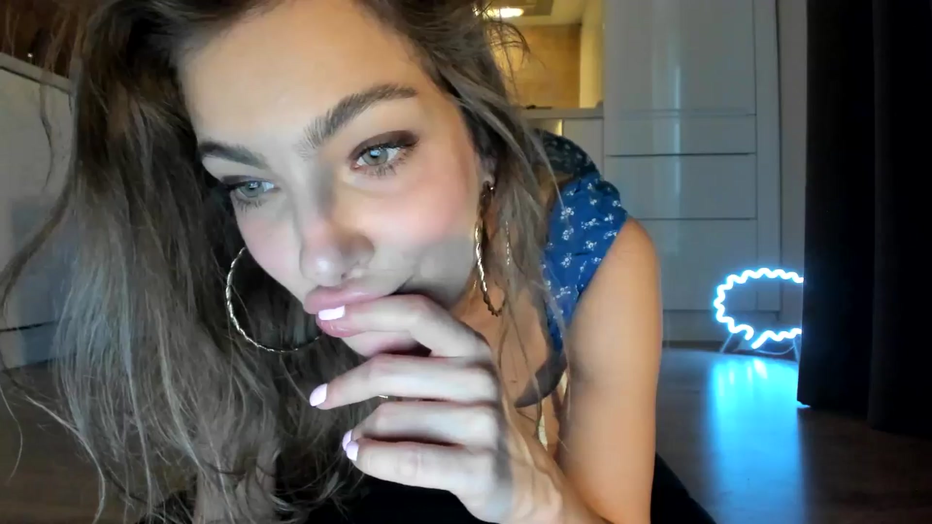 Gallery image thumbnail from DennyA's myfreecams stream on, 03/06/2026, 17:15 image 4 of 20