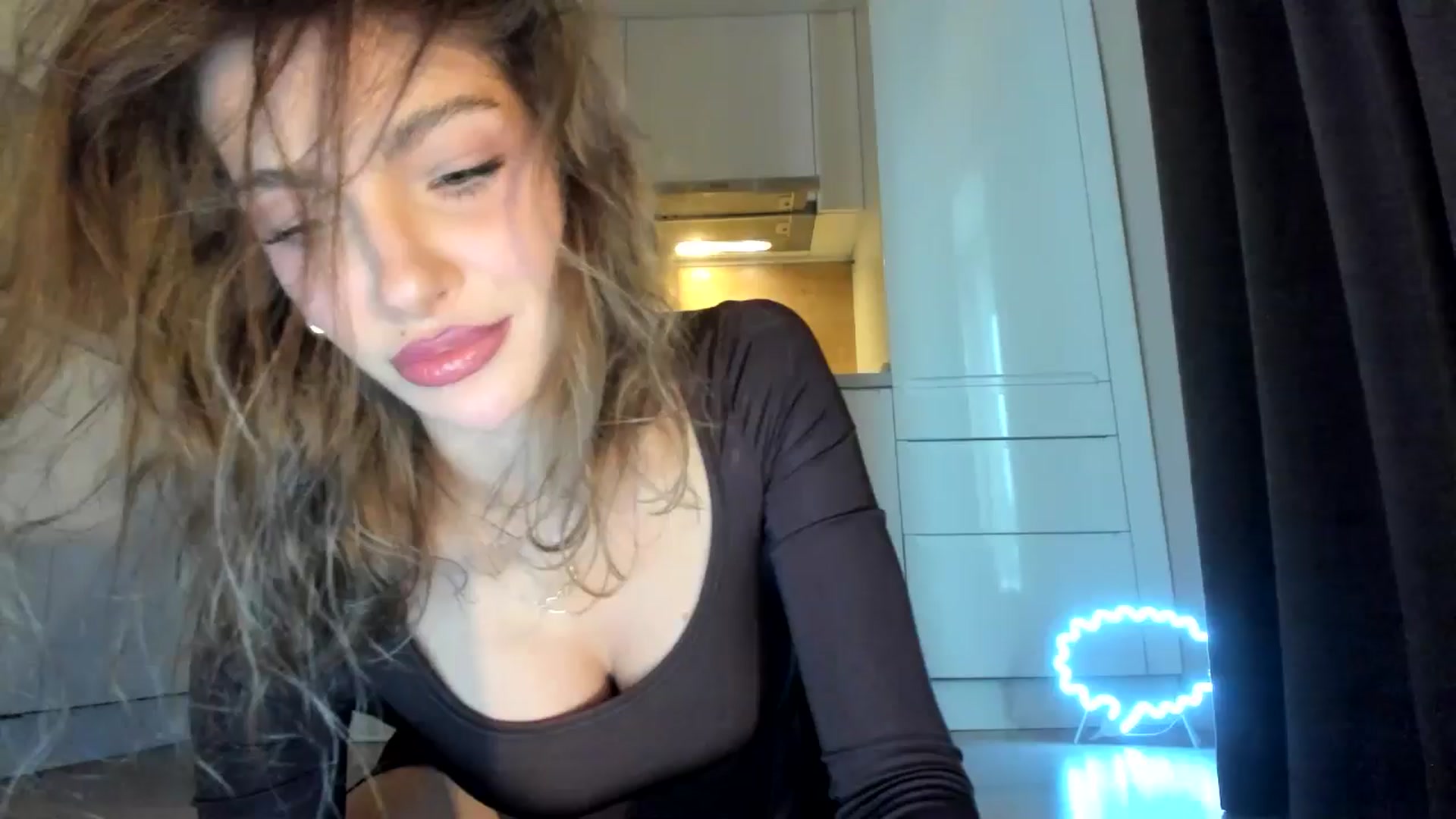 Gallery image thumbnail from DennyA's myfreecams stream on, 03/22/2026, 17:11 image 5 of 20