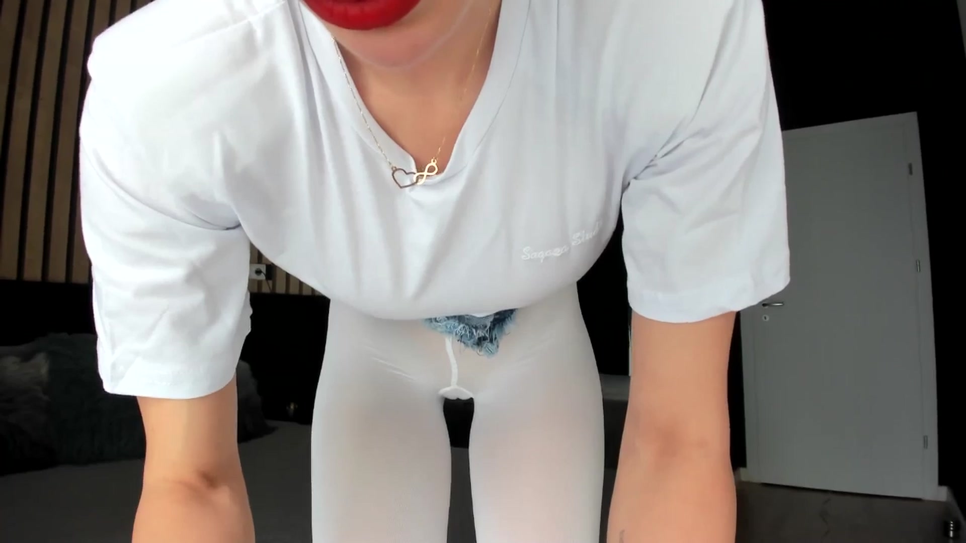 Gallery image thumbnail from DennyA's myfreecams stream on, 04/19/2026, 14:47 image 13 of 20