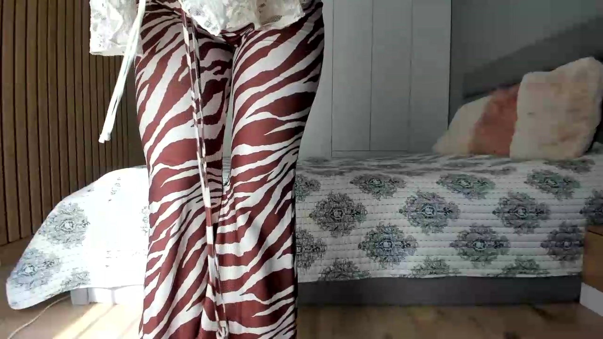 Gallery image thumbnail from DennyA's myfreecams stream on, 08/02/2026, 14:56 image 10 of 20
