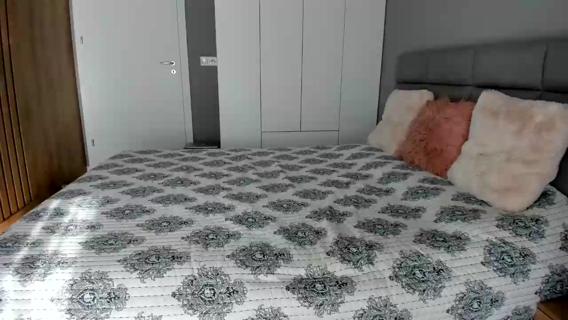 Gallery image thumbnail from DennyA's myfreecams stream on, 09/03/2026, 14:33 image 13 of 20