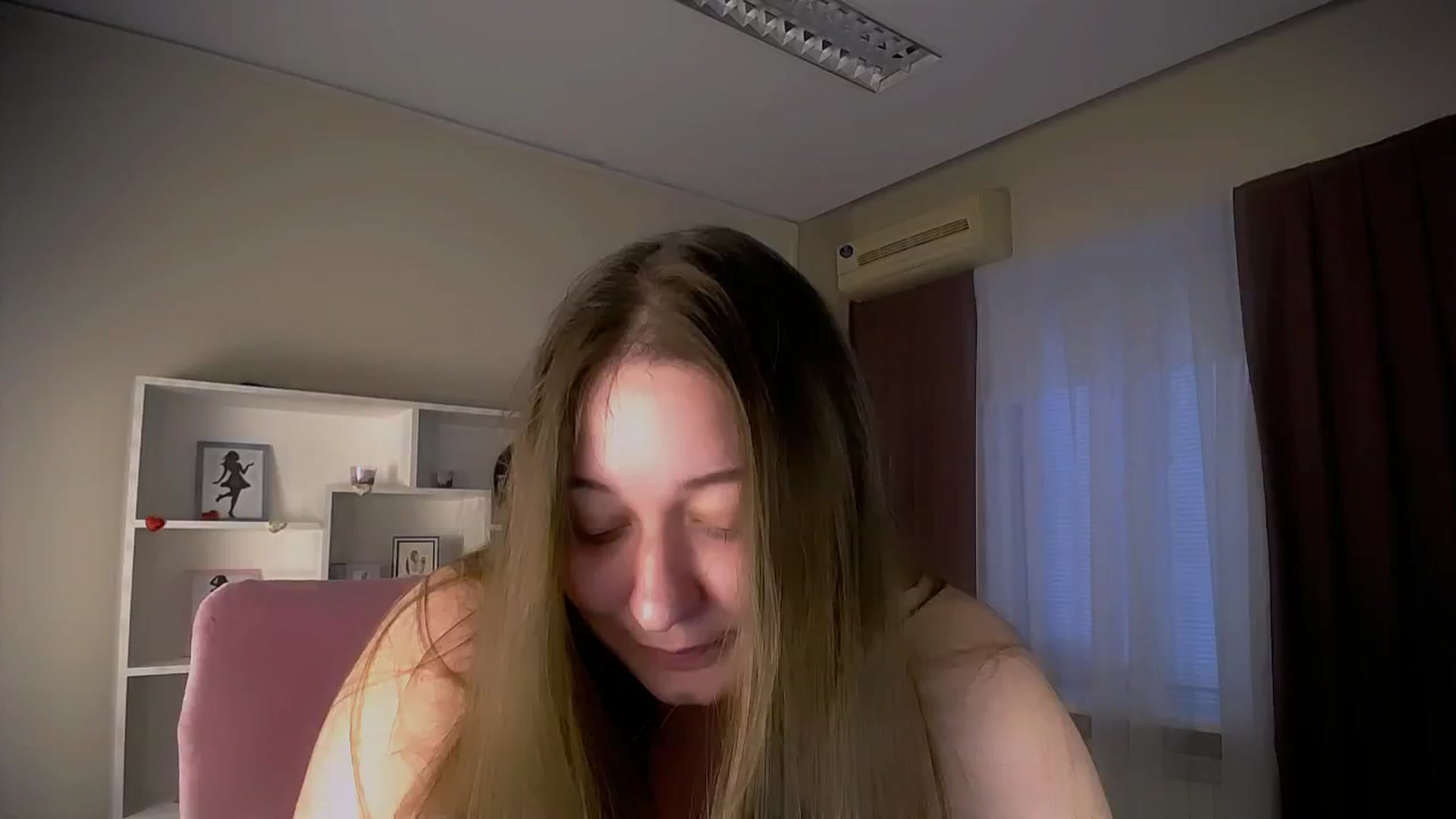 Gallery image thumbnail from Depraved_Kate's myfreecams stream on, 05/24/2024, 16:30 image 18 of 20