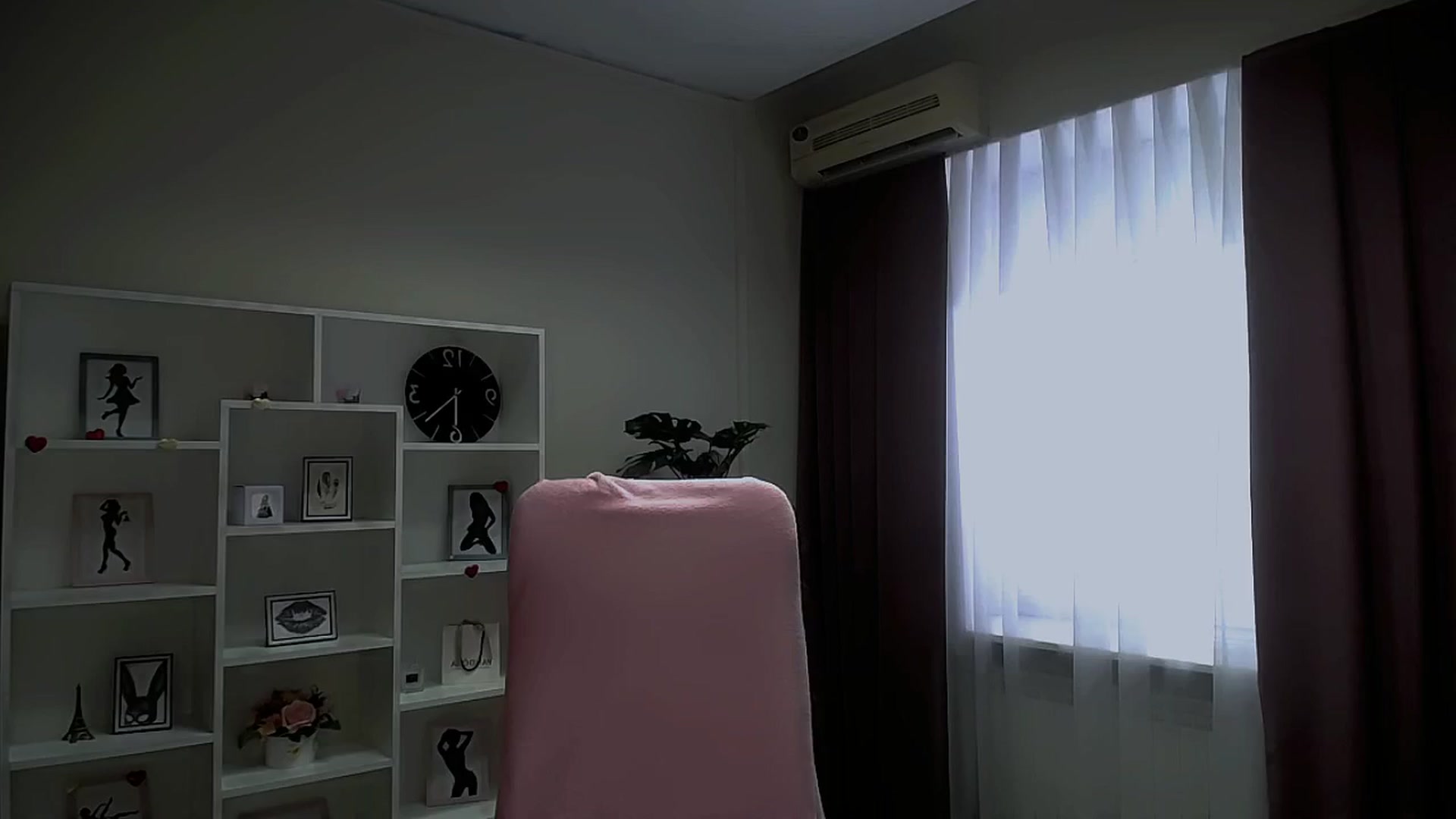 Gallery image thumbnail from Depraved_Kate's myfreecams stream on, 06/12/2024, 08:53 image 3 of 20