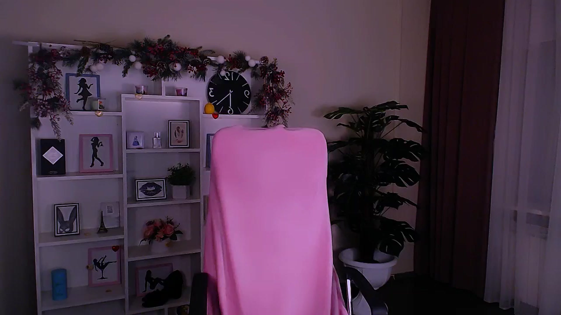 Gallery image thumbnail from Depraved_Kate's myfreecams stream on, 11/24/2024, 18:52 image 12 of 20