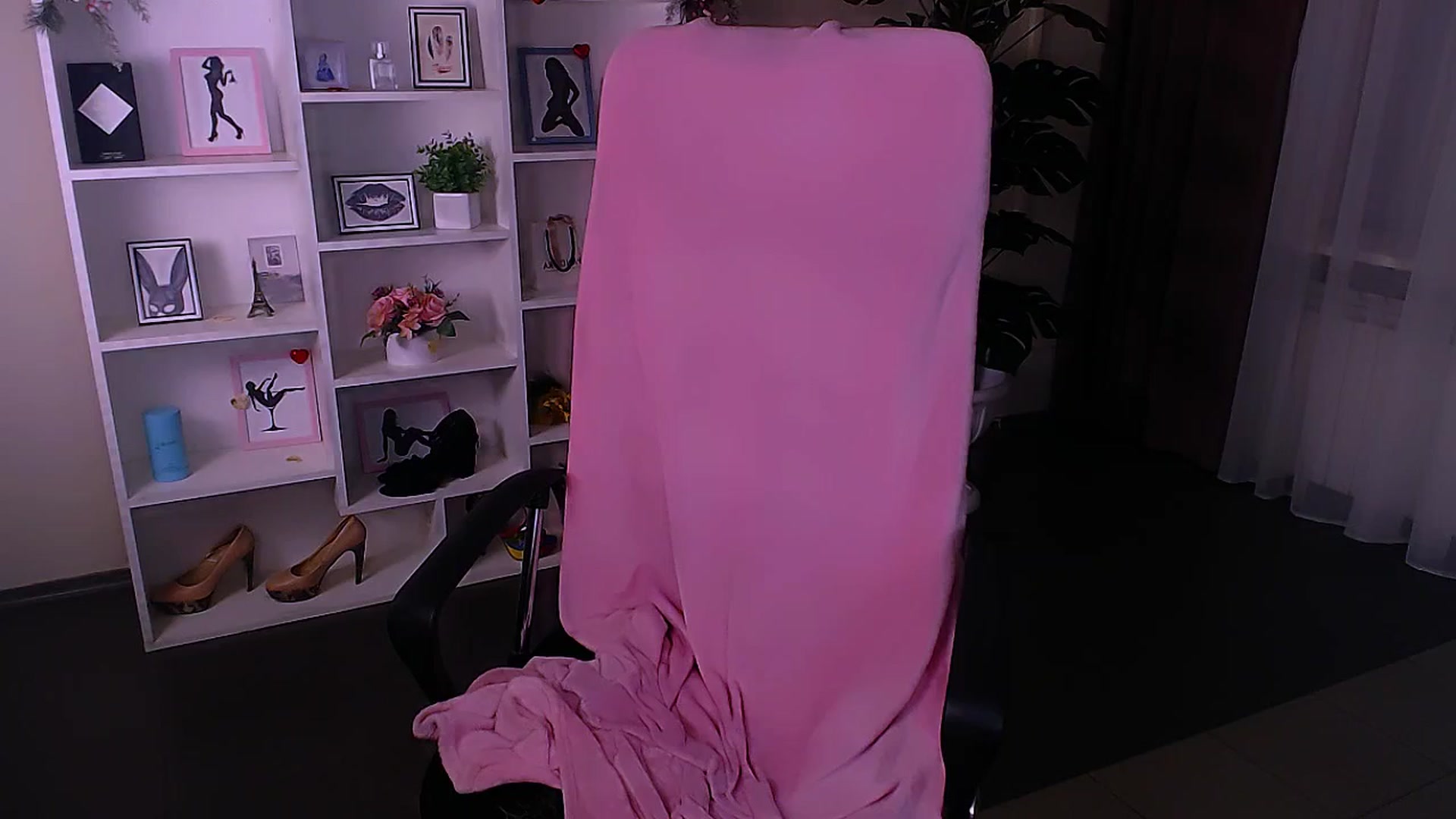 Gallery image thumbnail from Depraved_Kate's myfreecams stream on, 11/25/2024, 15:47 image 18 of 20