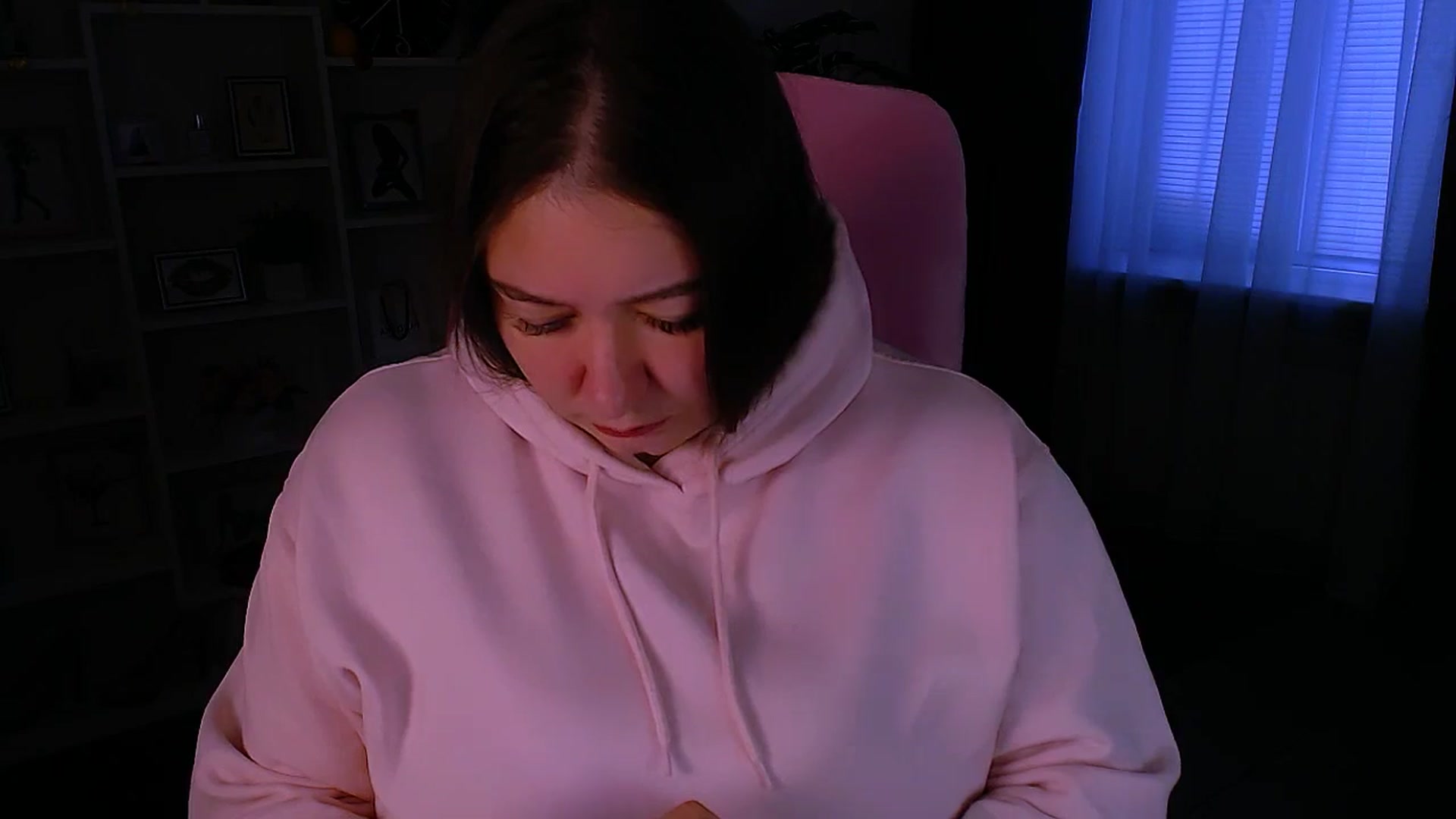 Gallery image thumbnail from Depraved_Kate's myfreecams stream on, 11/27/2024, 10:19 image 3 of 20