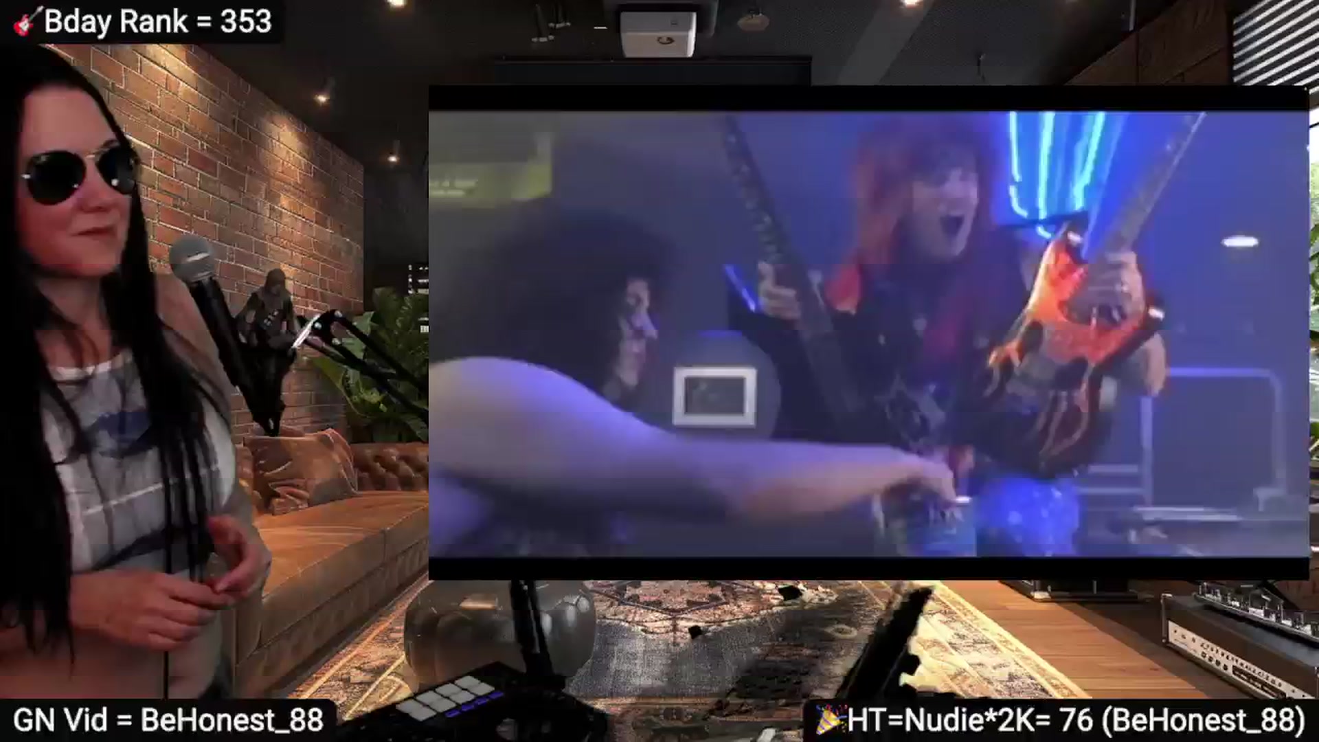Gallery image thumbnail from DesZeppelin's myfreecams stream on, 06/09/2024, 08:08 image 3 of 20