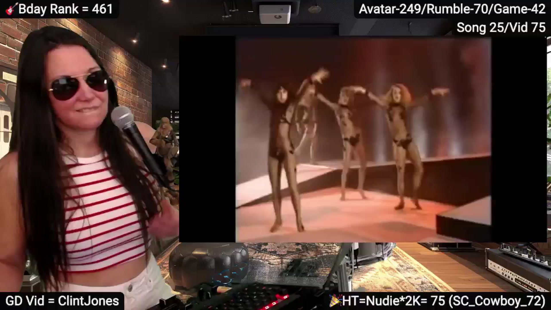 Gallery image thumbnail from DesZeppelin's myfreecams stream on, 06/18/2024, 08:32 image 4 of 20