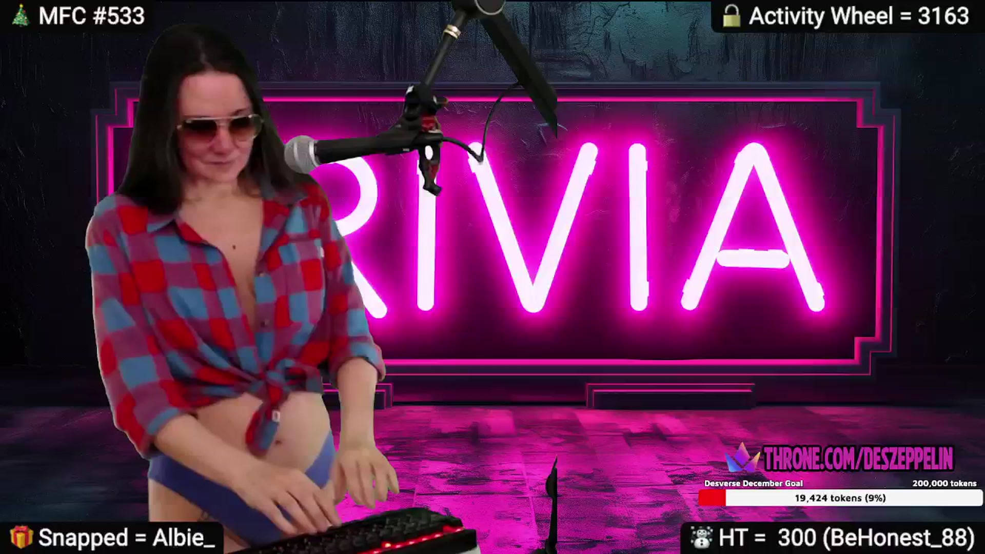 Gallery image thumbnail from DesZeppelin's myfreecams stream on, 12/08/2024, 10:34 image 5 of 20