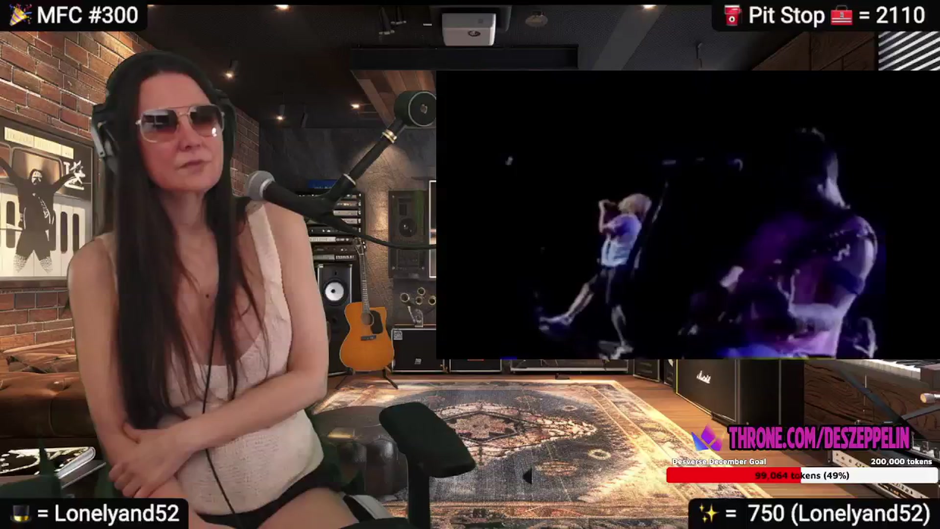 Gallery image thumbnail from DesZeppelin's myfreecams stream on, 12/29/2024, 09:59 image 3 of 20