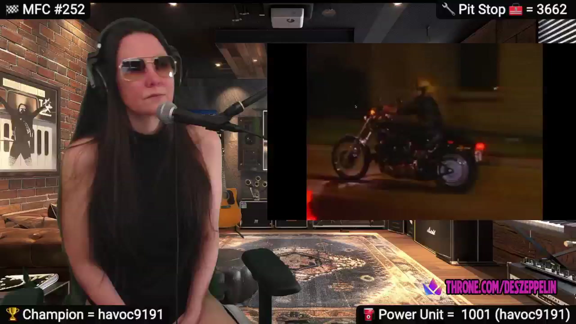 Gallery image thumbnail from DesZeppelin's myfreecams stream on, 01/19/2025, 09:36 image 19 of 20