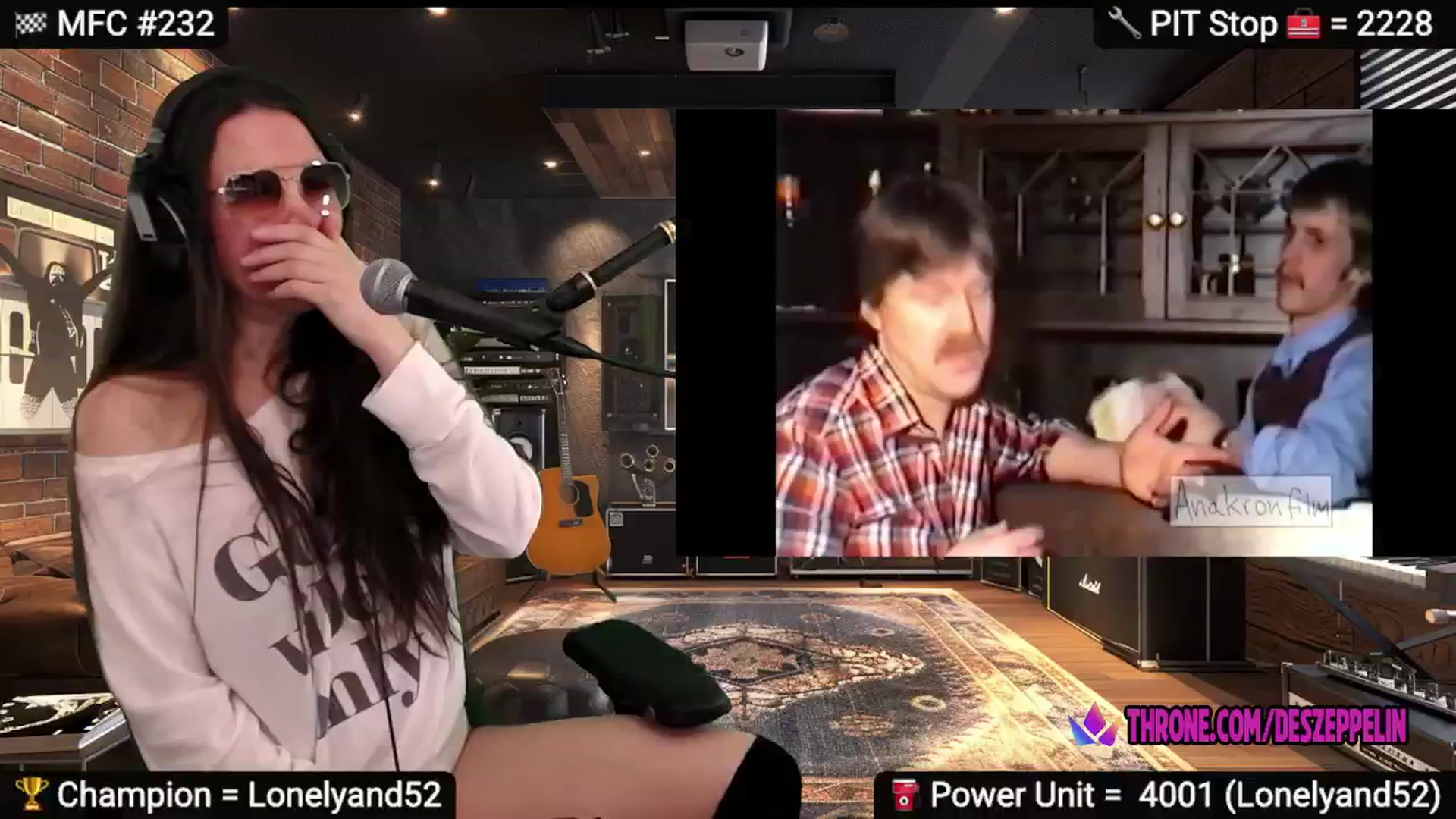 Gallery image thumbnail from DesZeppelin's myfreecams stream on, 01/25/2025, 08:40 image 7 of 20