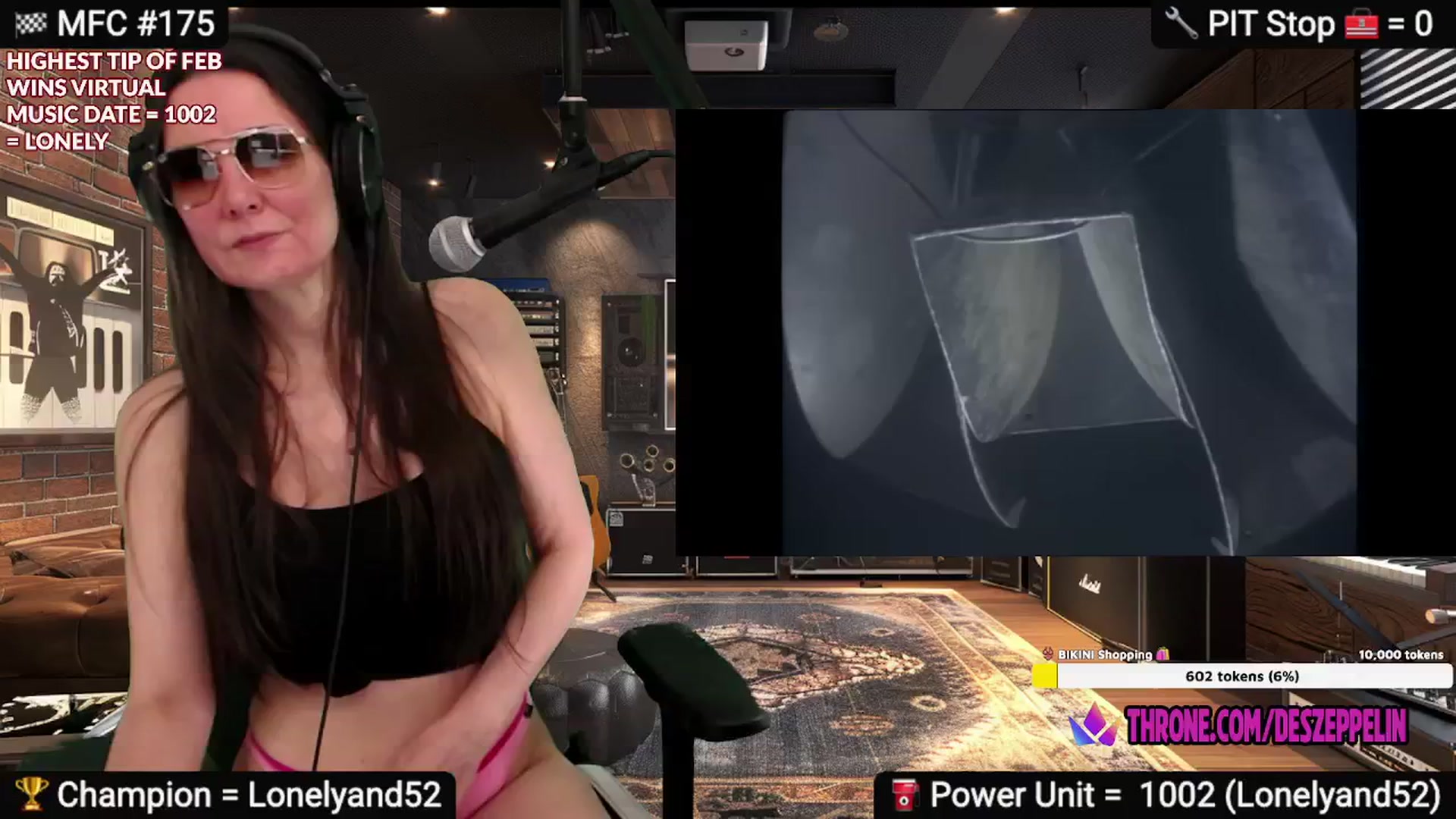 Gallery image thumbnail from DesZeppelin's myfreecams stream on, 02/02/2025, 09:45 image 17 of 20