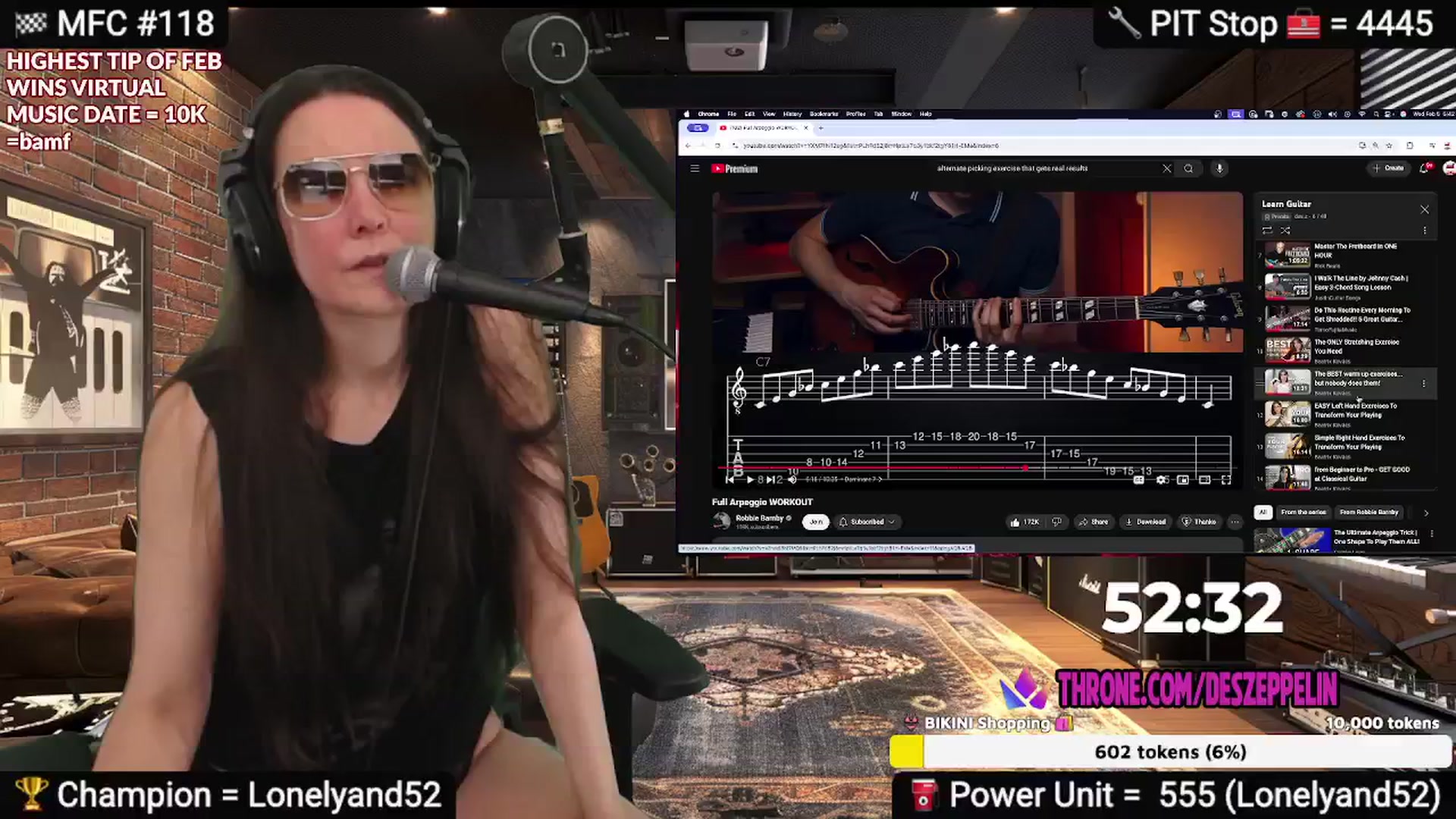 Gallery image thumbnail from DesZeppelin's myfreecams stream on, 02/06/2025, 01:54 image 12 of 20