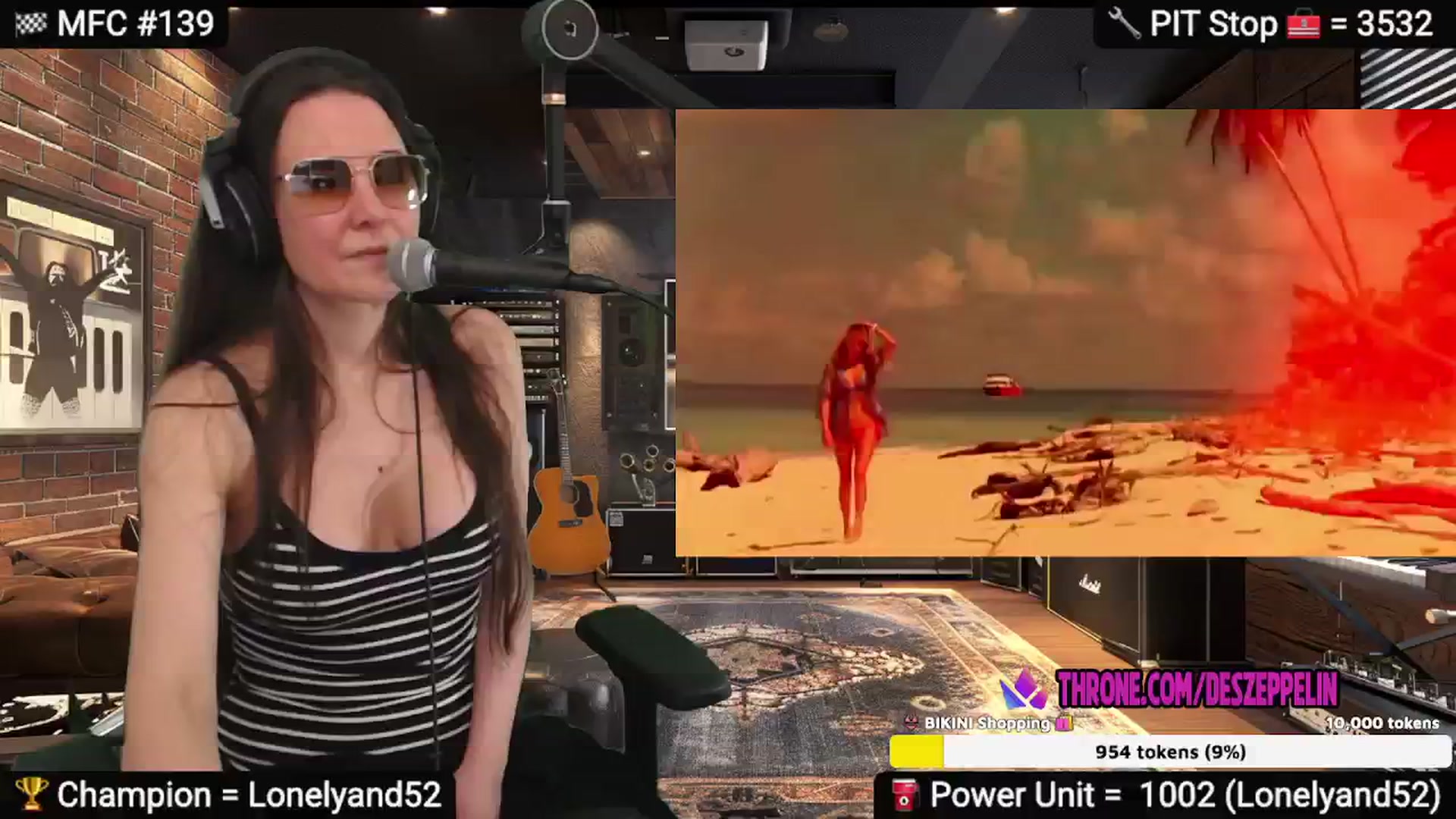Gallery image thumbnail from DesZeppelin's myfreecams stream on, 02/08/2025, 09:29 image 6 of 20