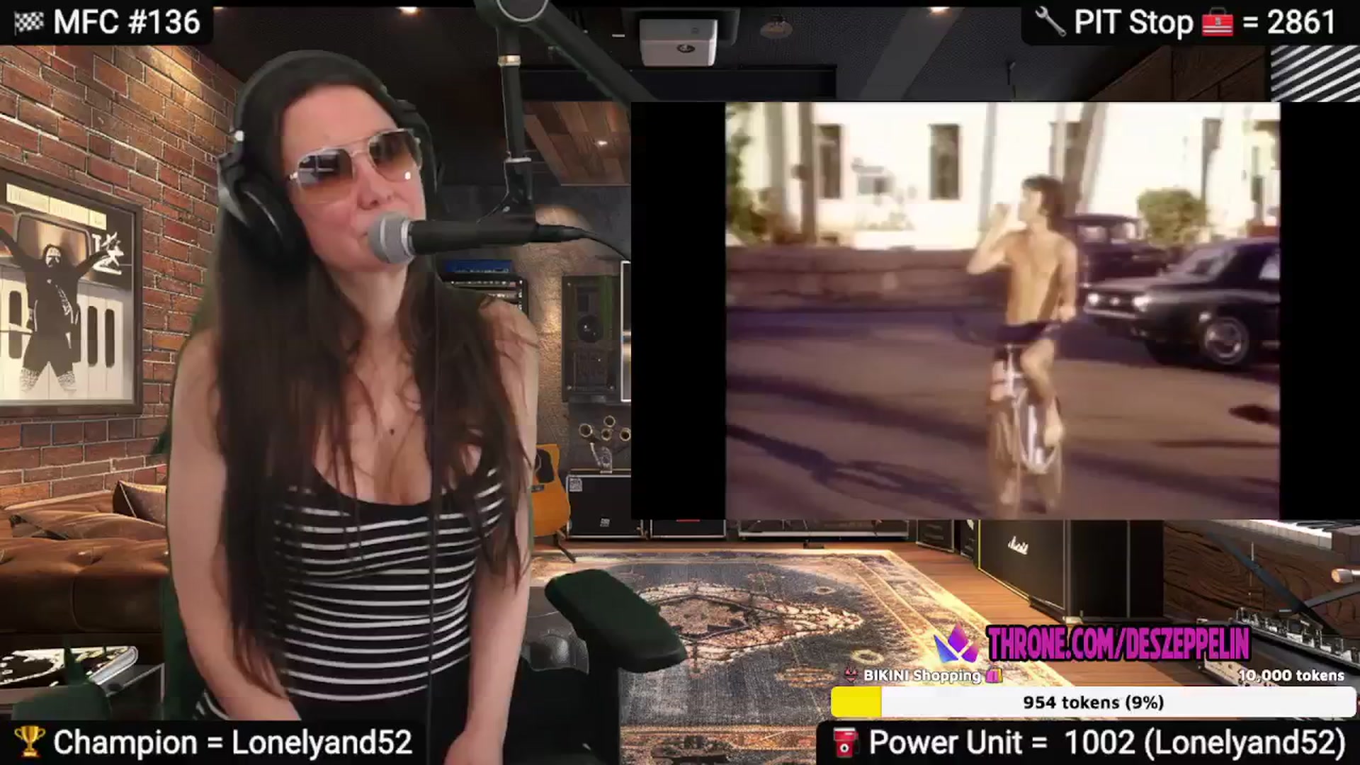 Gallery image thumbnail from DesZeppelin's myfreecams stream on, 02/08/2025, 09:29 image 18 of 20