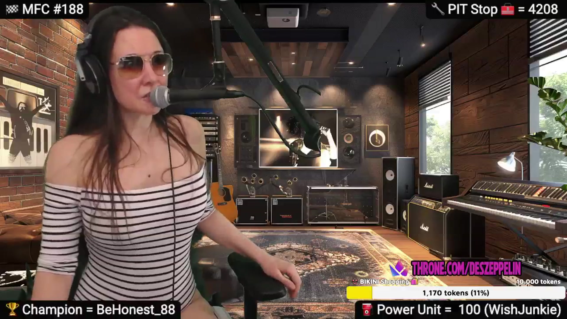 Gallery image thumbnail from DesZeppelin's myfreecams stream on, 02/11/2025, 06:08 image 12 of 20