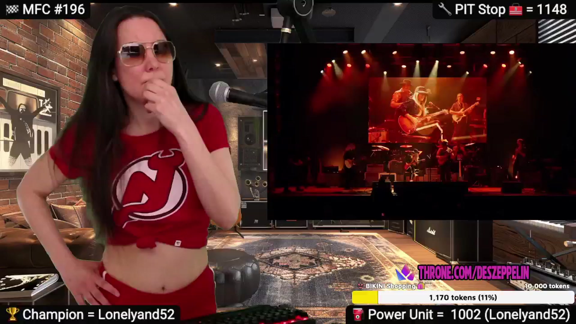 Gallery image thumbnail from DesZeppelin's myfreecams stream on, 02/13/2025, 08:00 image 6 of 20