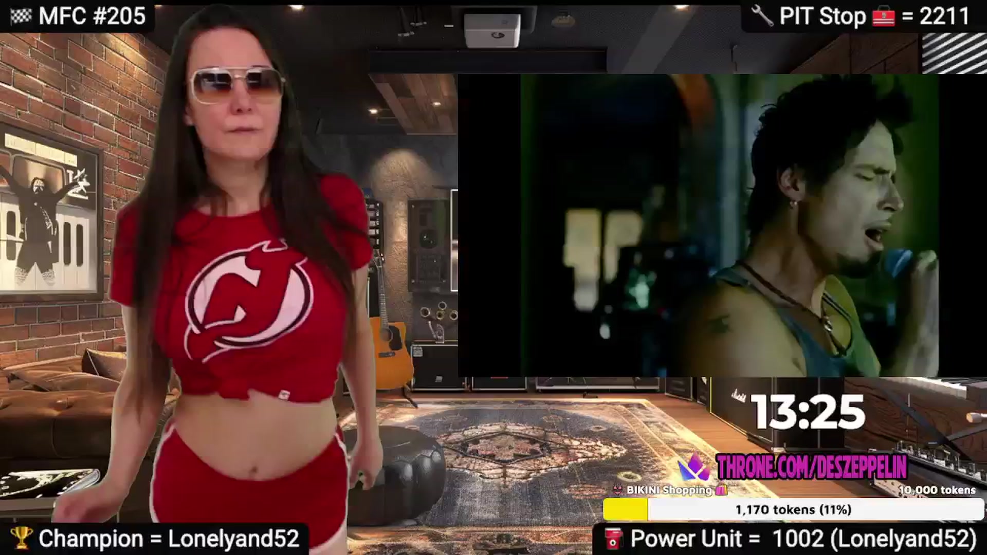 Gallery image thumbnail from DesZeppelin's myfreecams stream on, 02/13/2025, 08:00 image 4 of 20