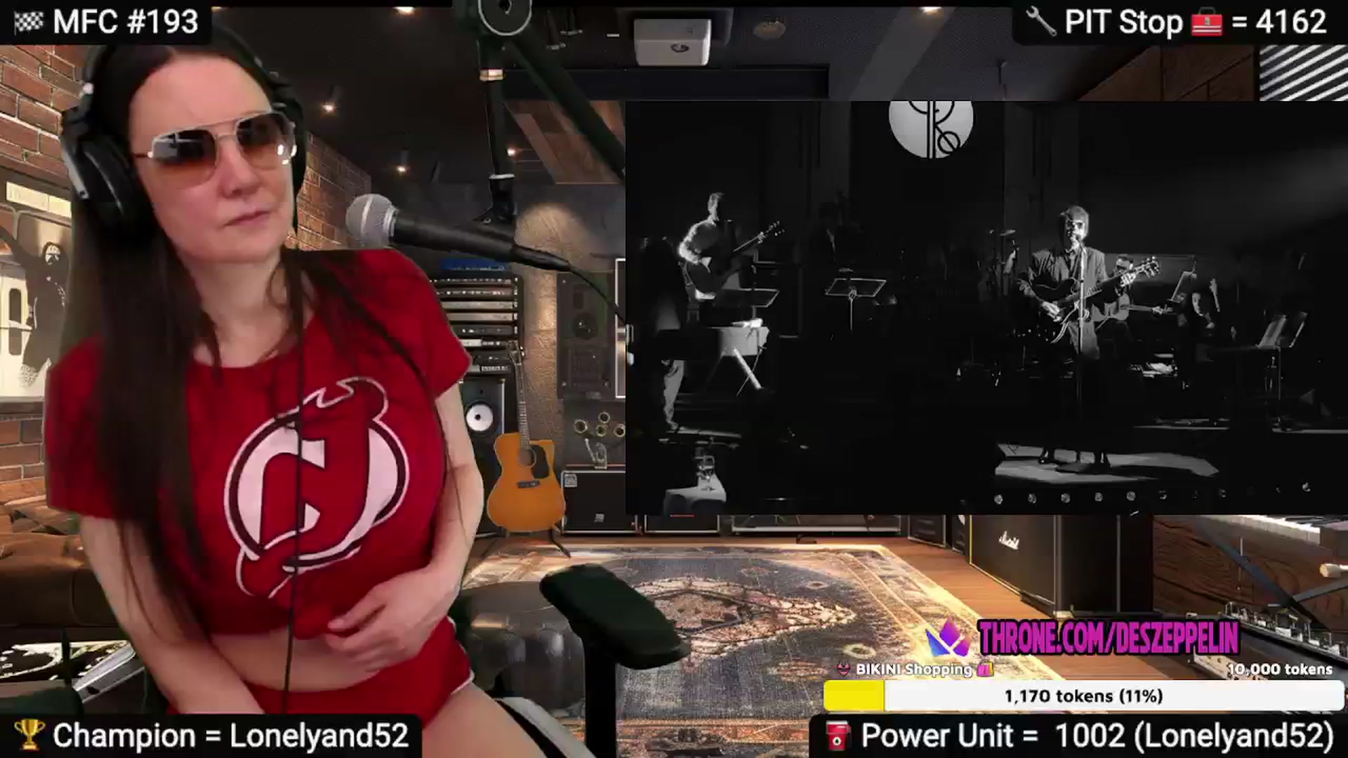 Gallery image thumbnail from DesZeppelin's myfreecams stream on, 02/13/2025, 08:00 image 19 of 20