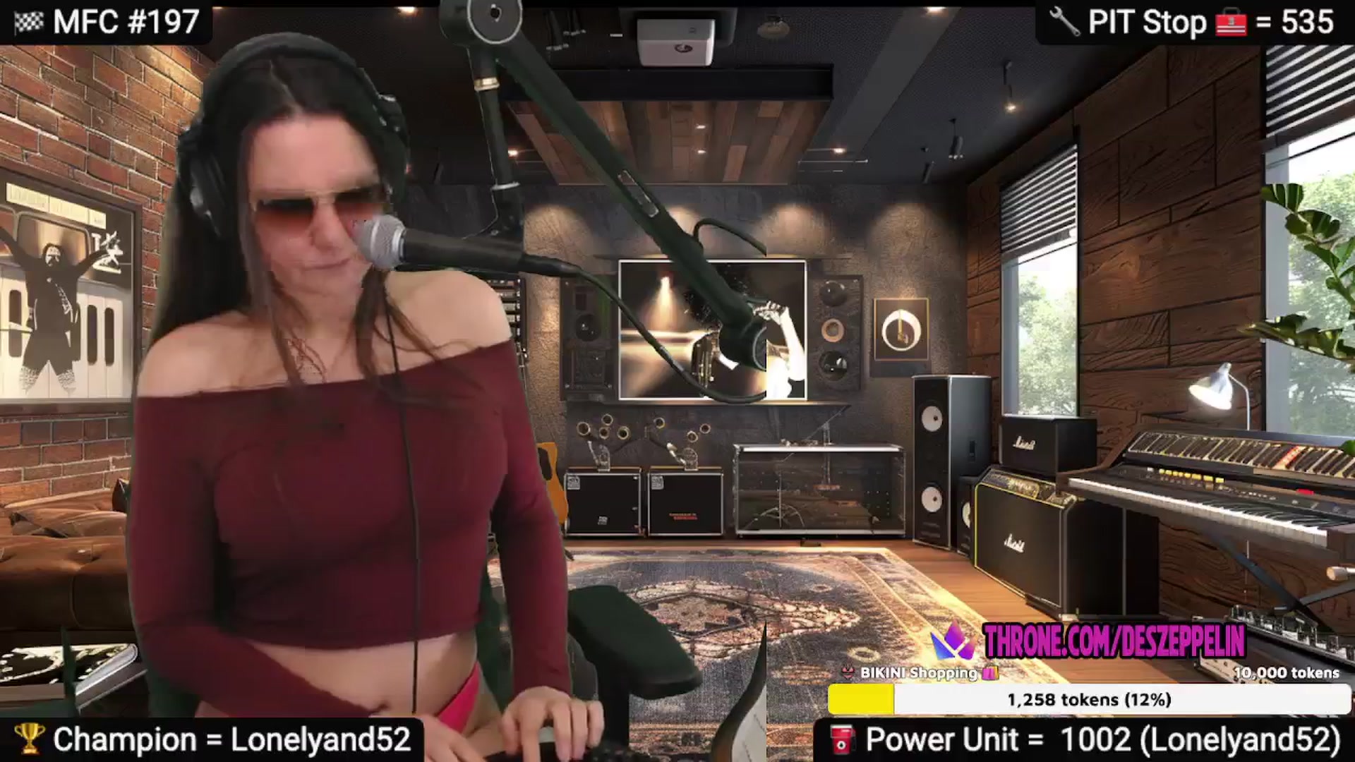 Gallery image thumbnail from DesZeppelin's myfreecams stream on, 02/15/2025, 09:56 image 6 of 20