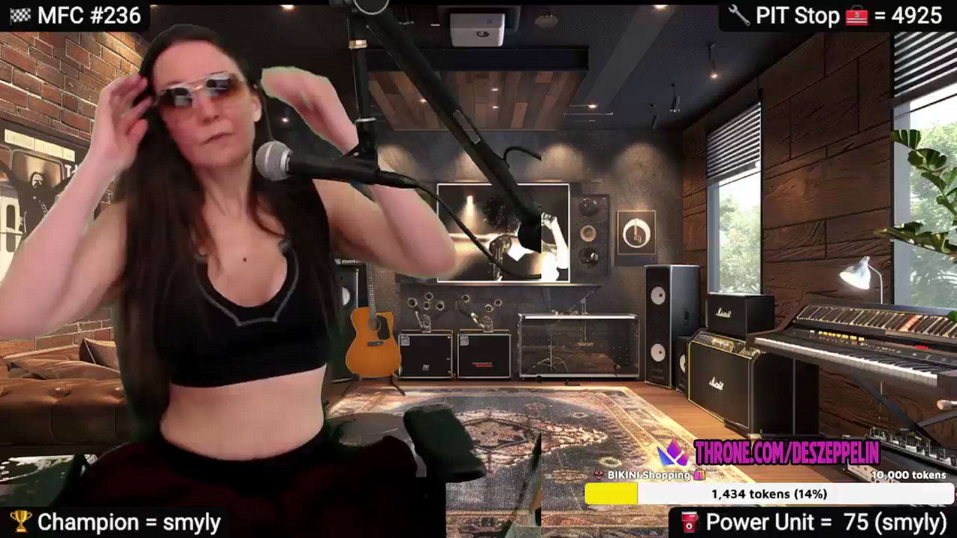 Gallery image thumbnail from DesZeppelin's myfreecams stream on, 02/18/2025, 07:15 image 7 of 20