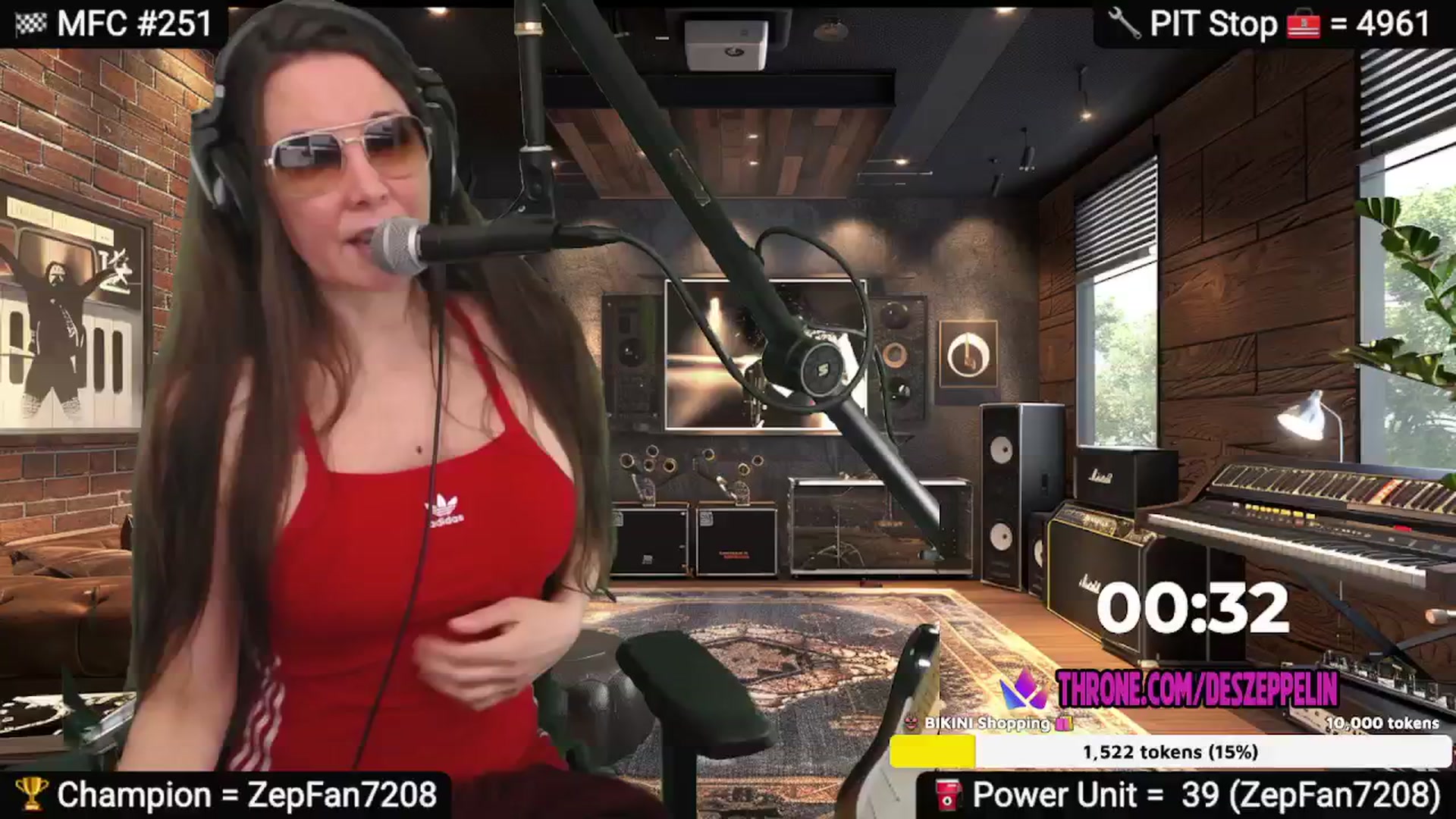 Gallery image thumbnail from DesZeppelin's myfreecams stream on, 02/20/2025, 08:37 image 4 of 20
