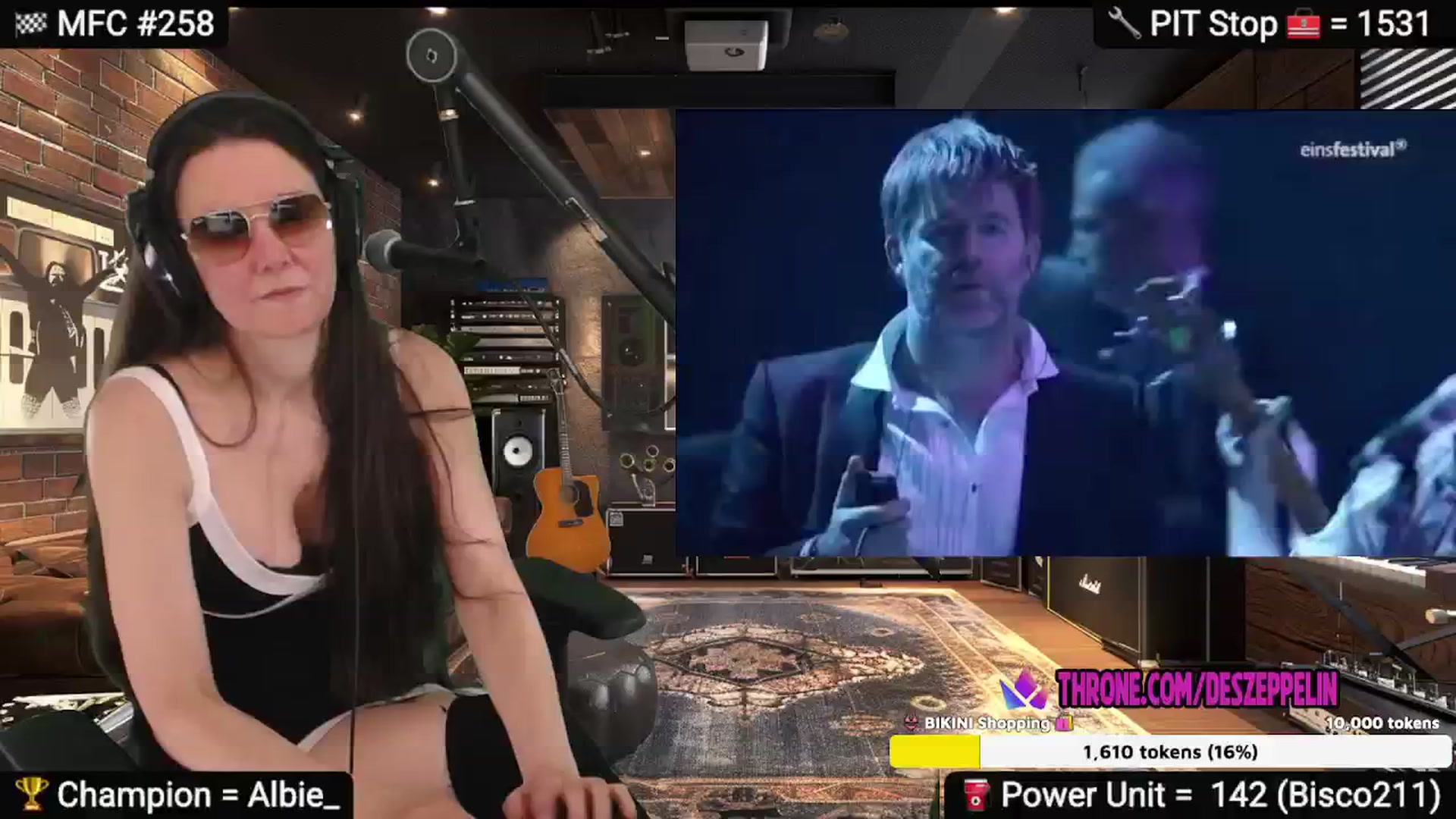 Gallery image thumbnail from DesZeppelin's myfreecams stream on, 02/23/2025, 10:23 image 13 of 20