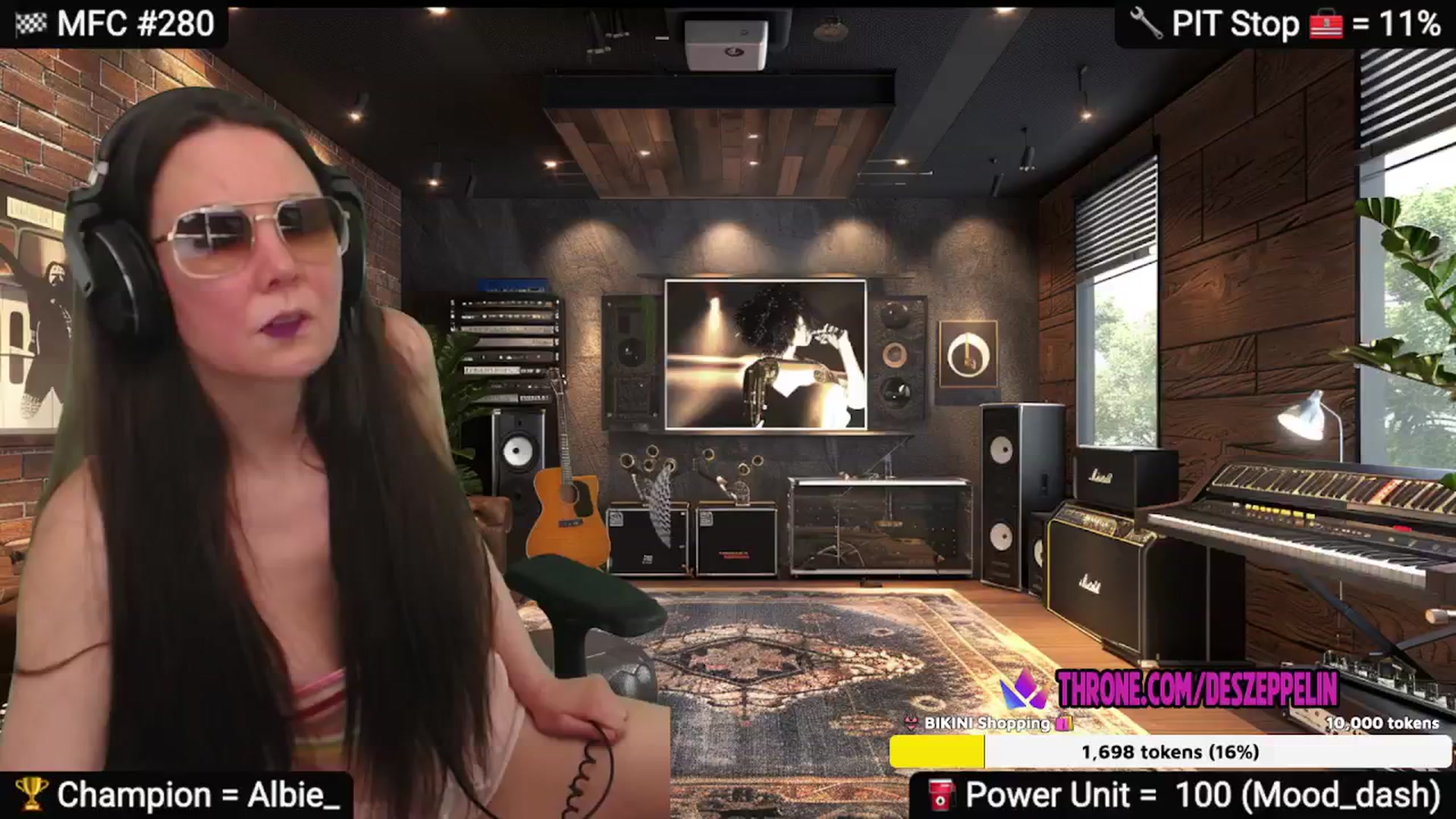 Gallery image thumbnail from DesZeppelin's myfreecams stream on, 02/25/2025, 06:45 image 19 of 20