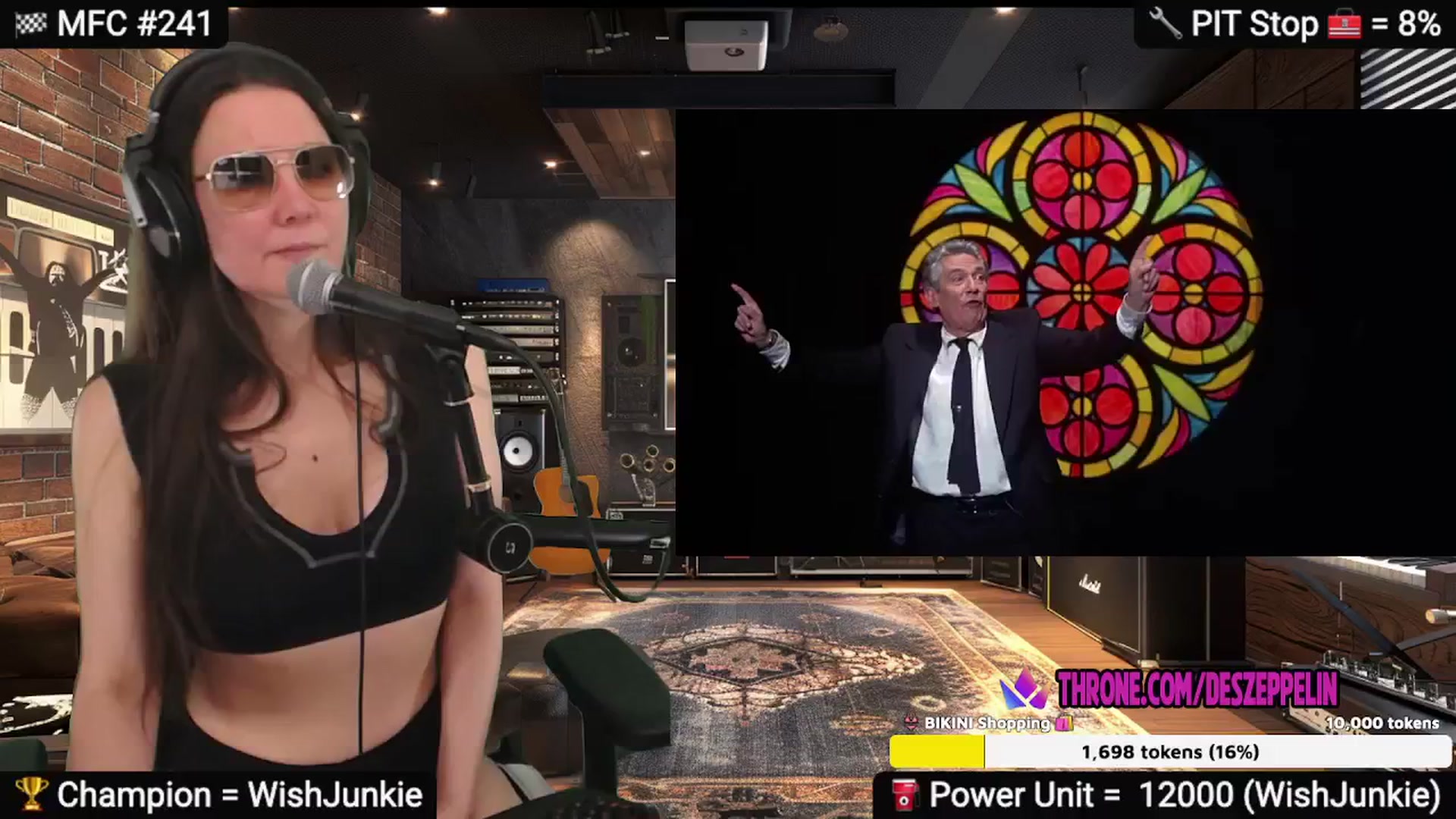Gallery image thumbnail from DesZeppelin's myfreecams stream on, 02/26/2025, 07:58 image 9 of 20