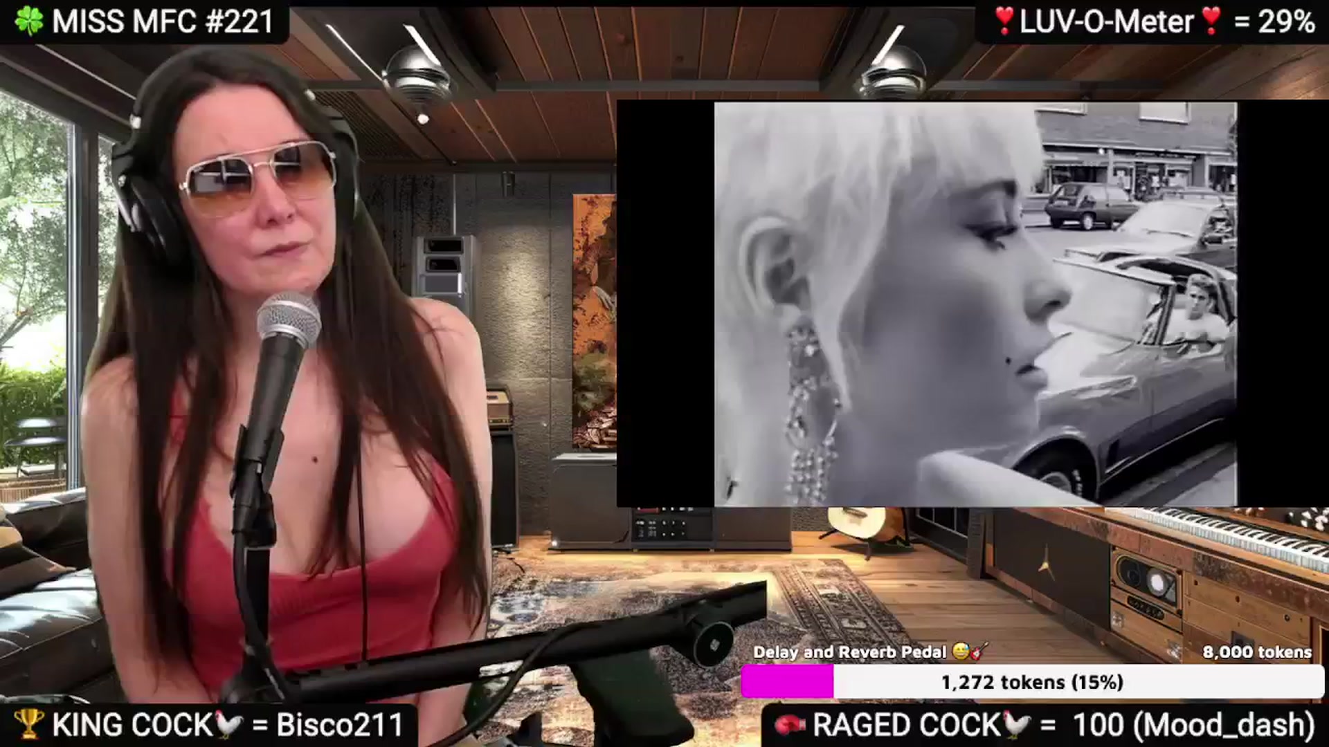 Gallery image thumbnail from DesZeppelin's myfreecams stream on, 03/26/2025, 07:04 image 18 of 20