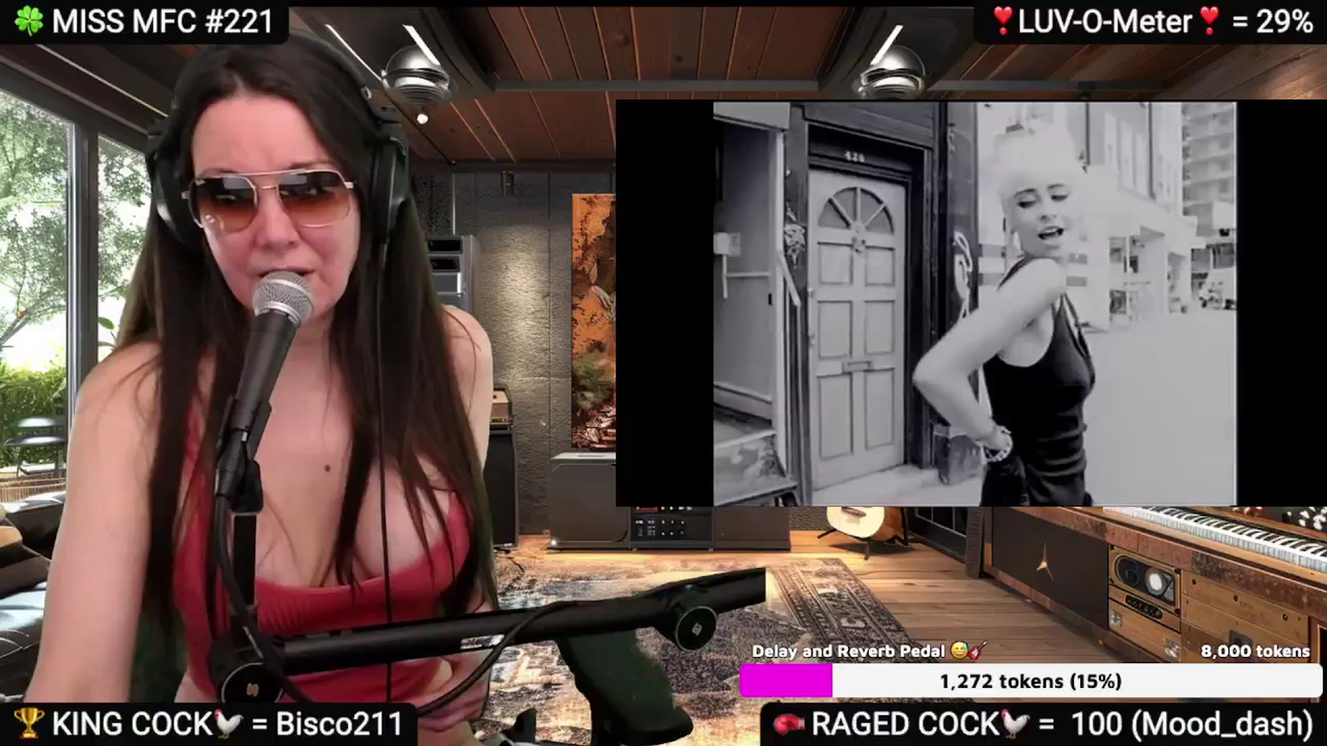 Gallery image thumbnail from DesZeppelin's myfreecams stream on, 03/26/2025, 07:04 image 19 of 20