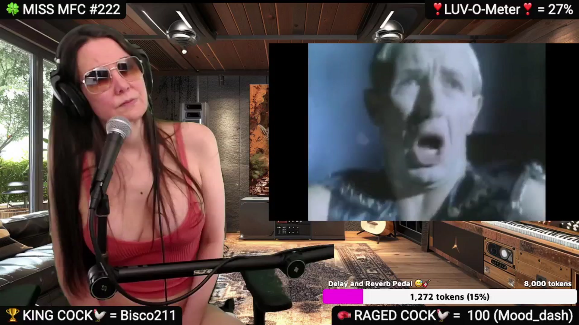 Gallery image thumbnail from DesZeppelin's myfreecams stream on, 03/26/2025, 07:04 image 13 of 20