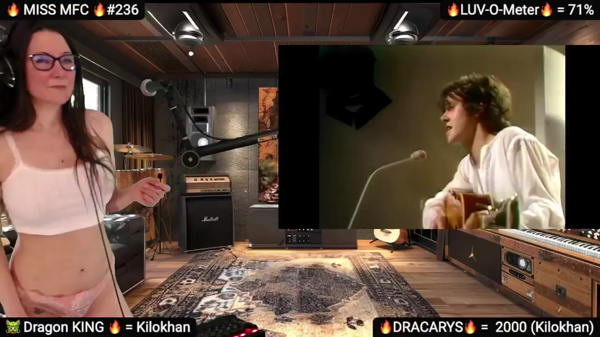 Gallery image thumbnail from DesZeppelin's myfreecams stream on, 04/19/2025, 08:06 image 13 of 20