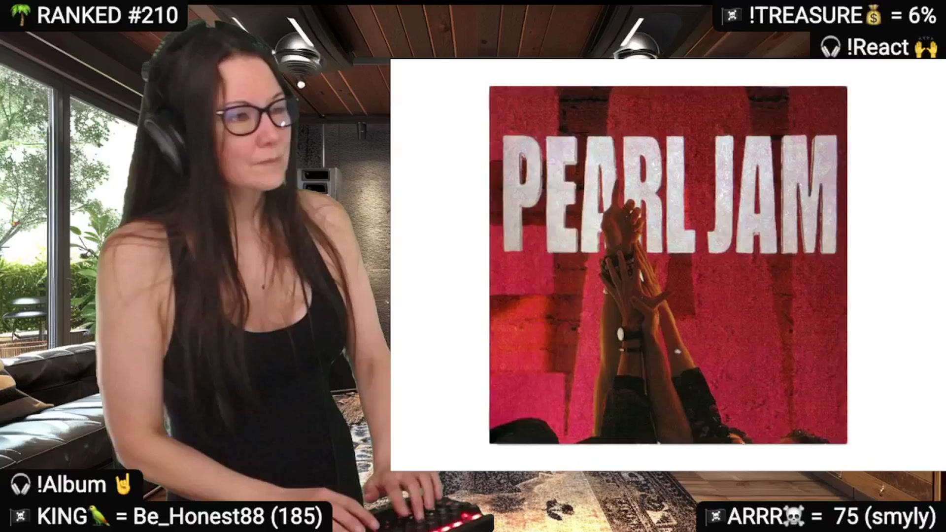Gallery image thumbnail from DesZeppelin's myfreecams stream on, 05/27/2025, 24:04 image 12 of 20