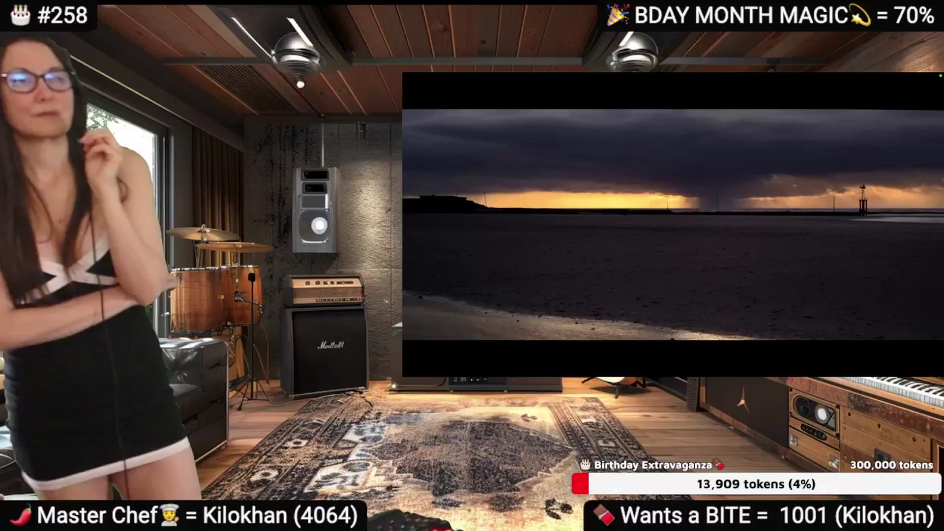 Gallery image thumbnail from DesZeppelin's myfreecams stream on, 06/05/2025, 08:02 image 16 of 20