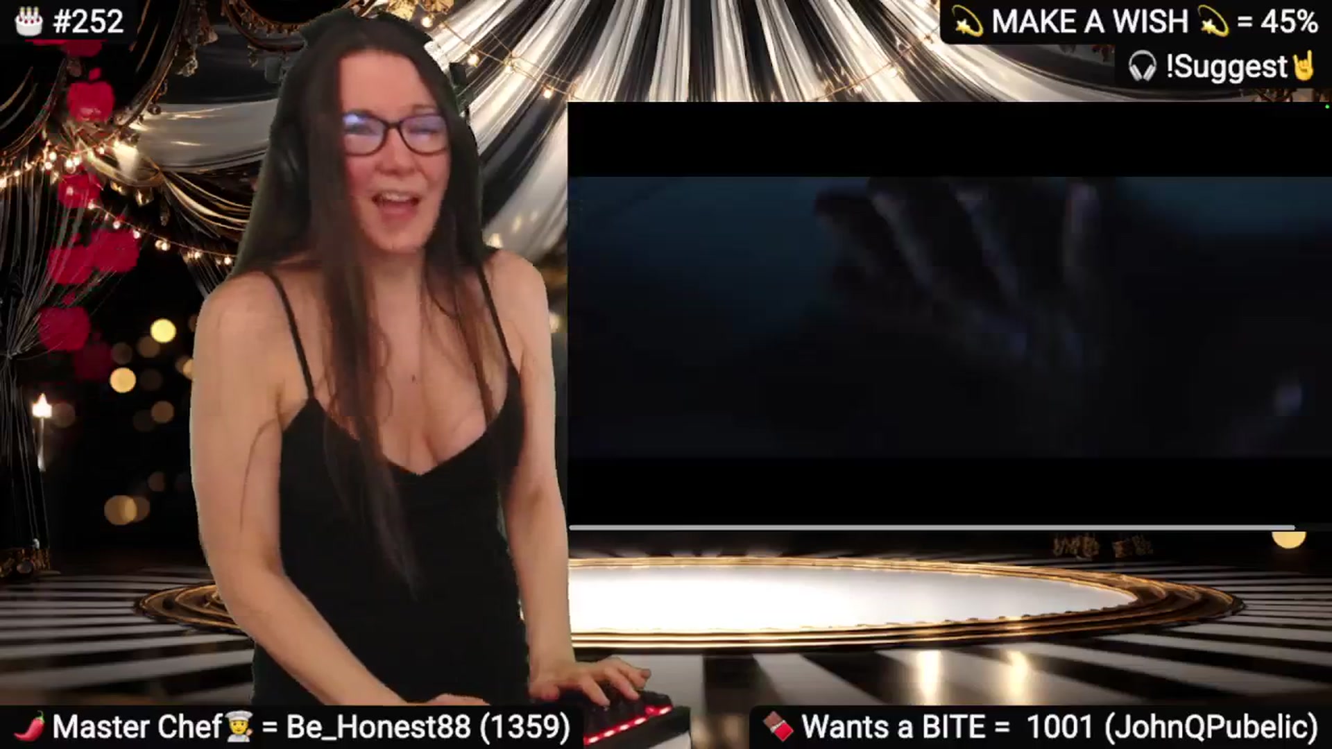 Gallery image thumbnail from DesZeppelin's myfreecams stream on, 06/26/2025, 08:17 image 13 of 20