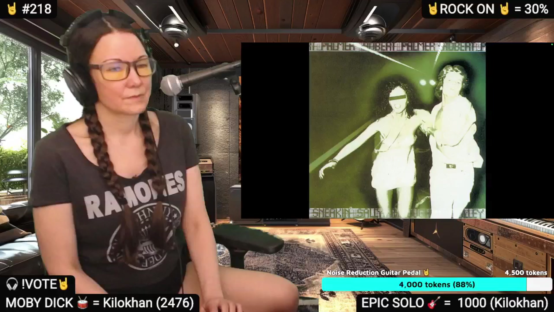 Gallery image thumbnail from DesZeppelin's myfreecams stream on, 07/14/2025, 23:28 image 2 of 20